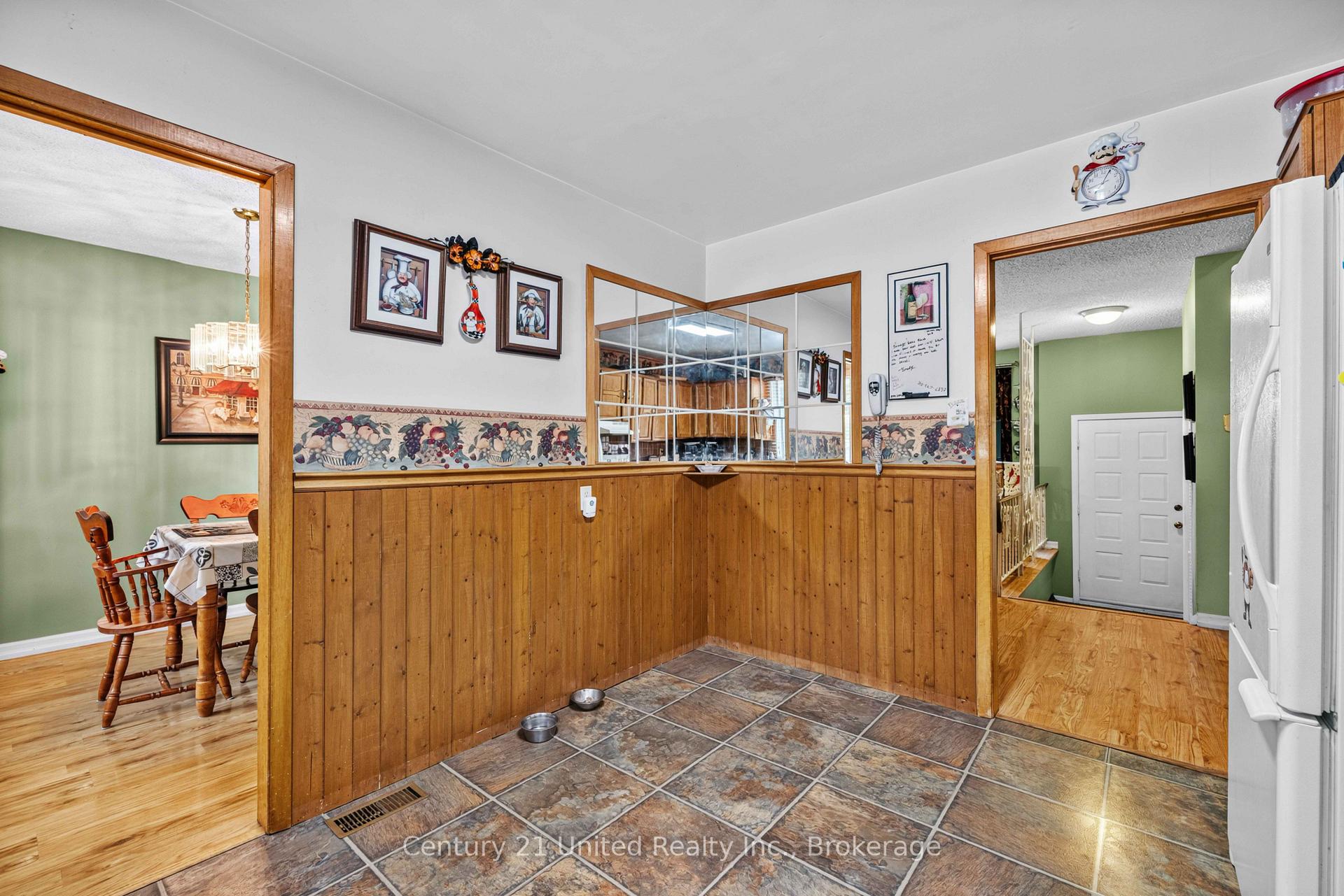 Photo 8 of 941 Golfview Road, Peterborough, Otonabee Ward 1 — HOMEH