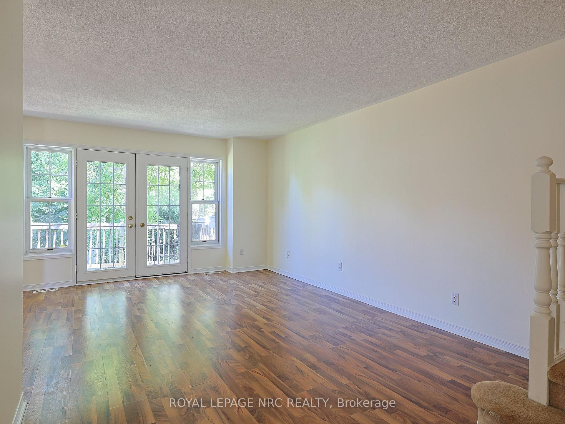Photo 3 of 11 Willver Drive, St. Catharines, Port Weller — HOMEH