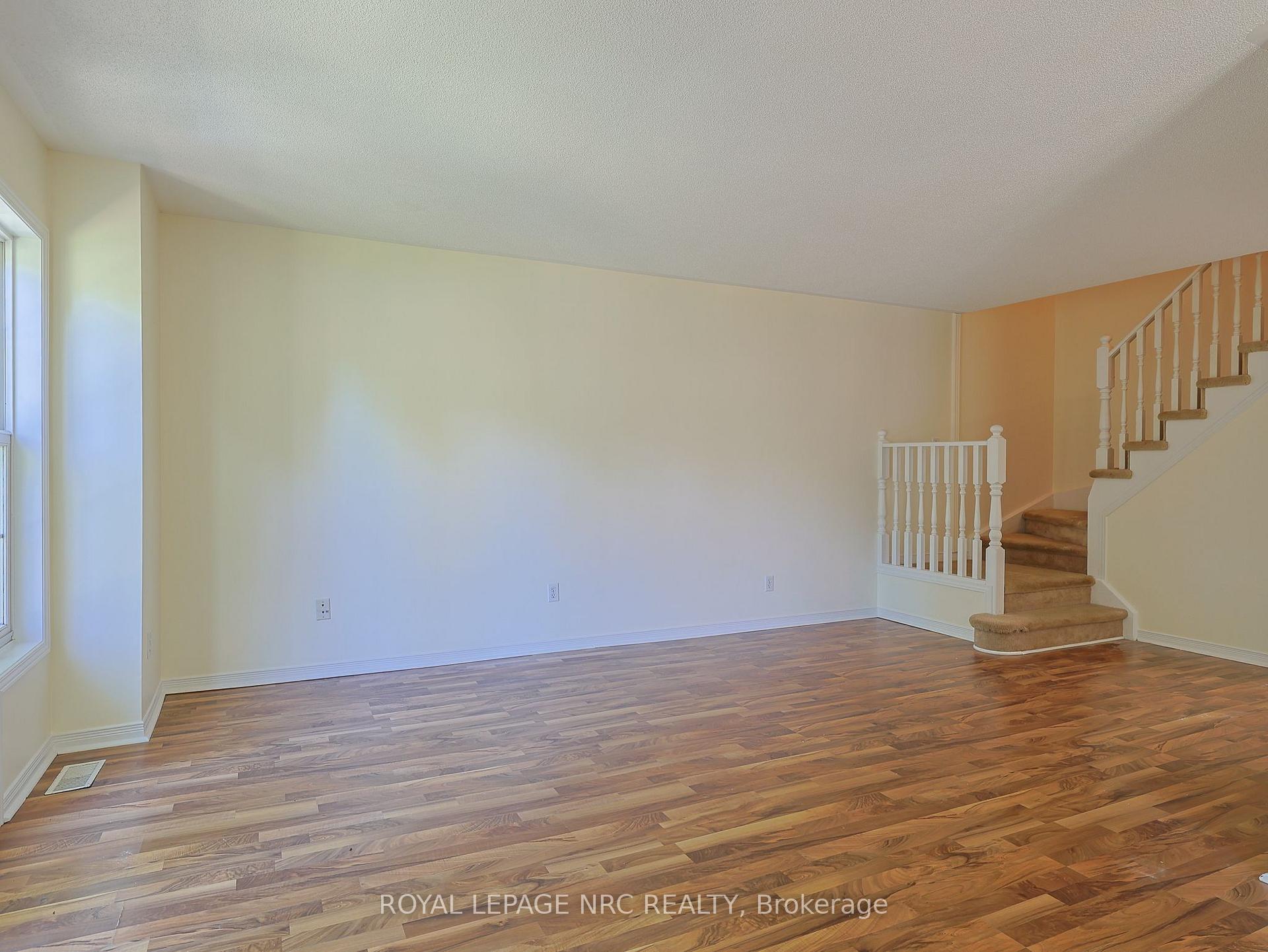 Photo 5 of 11 Willver Drive, St. Catharines, Port Weller — HOMEH