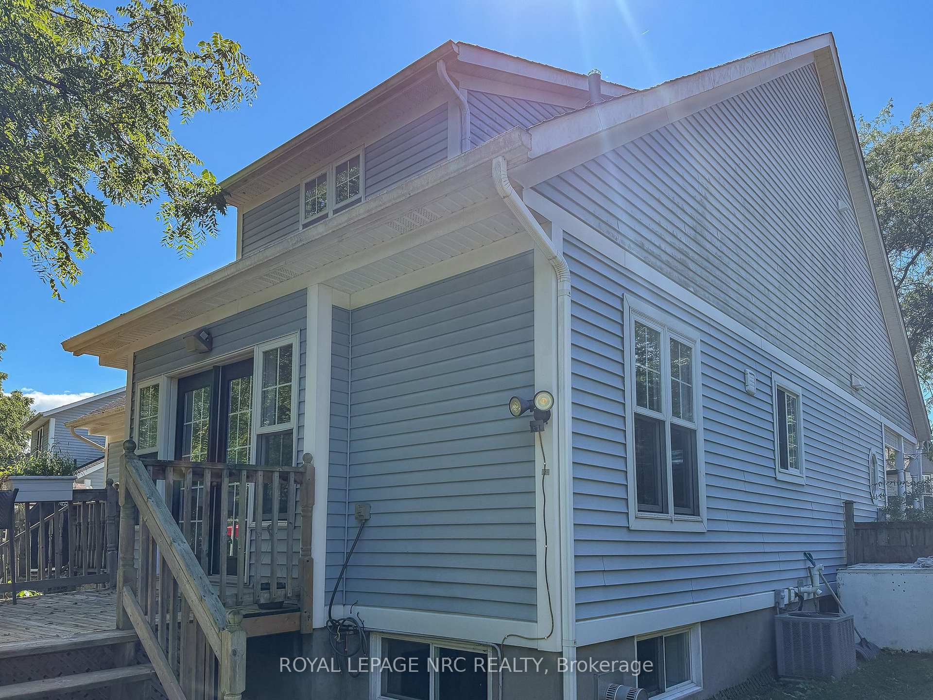 Photo 24 of 11 Willver Drive, St. Catharines, Port Weller — HOMEH