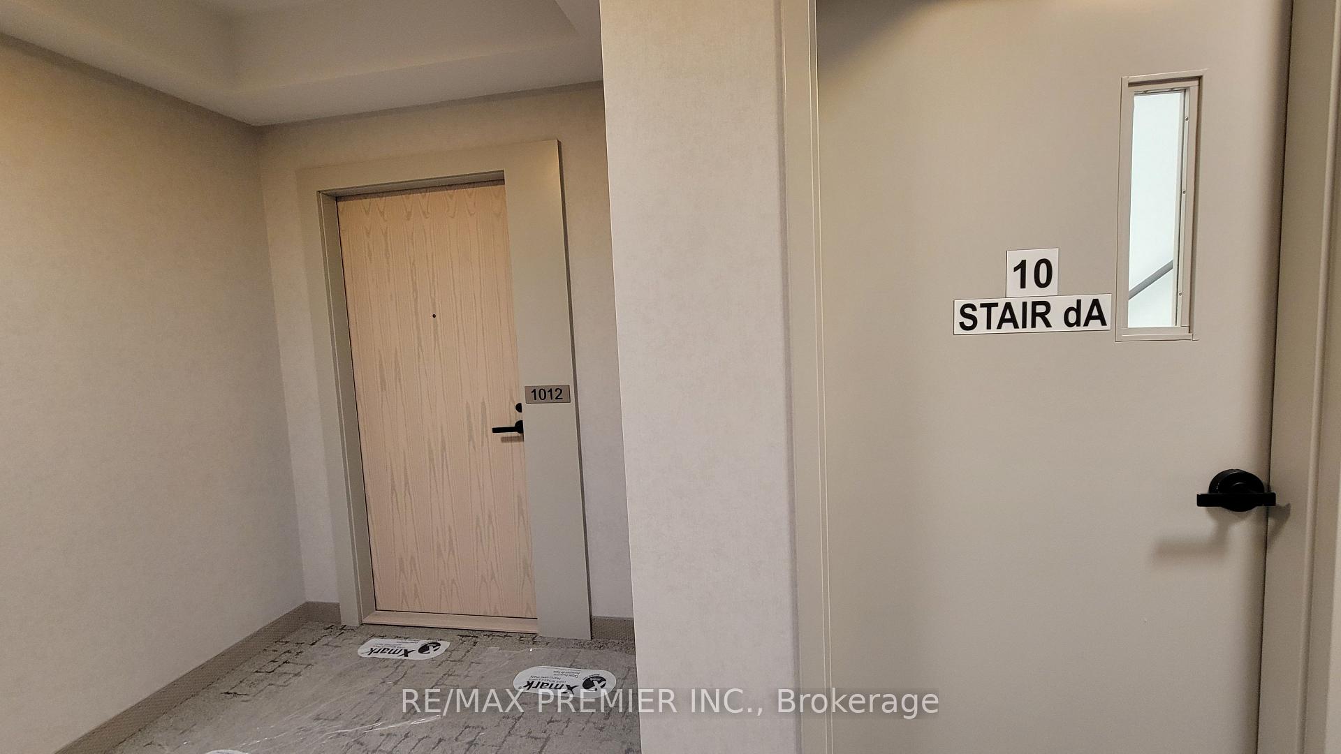 Photo 3 of Unit 1012, 28 Interchange Way, Vaughan, Vaughan Corporate Centre — HOMEH