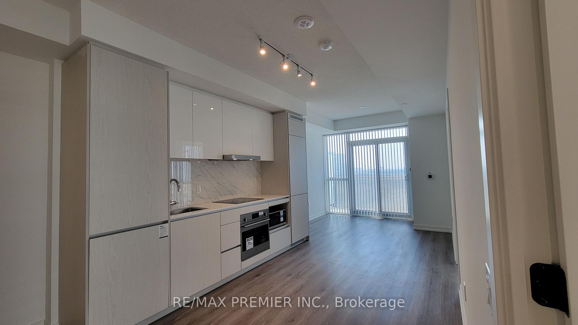 Photo 7 of Unit 1012, 28 Interchange Way, Vaughan, Vaughan Corporate Centre — HOMEH