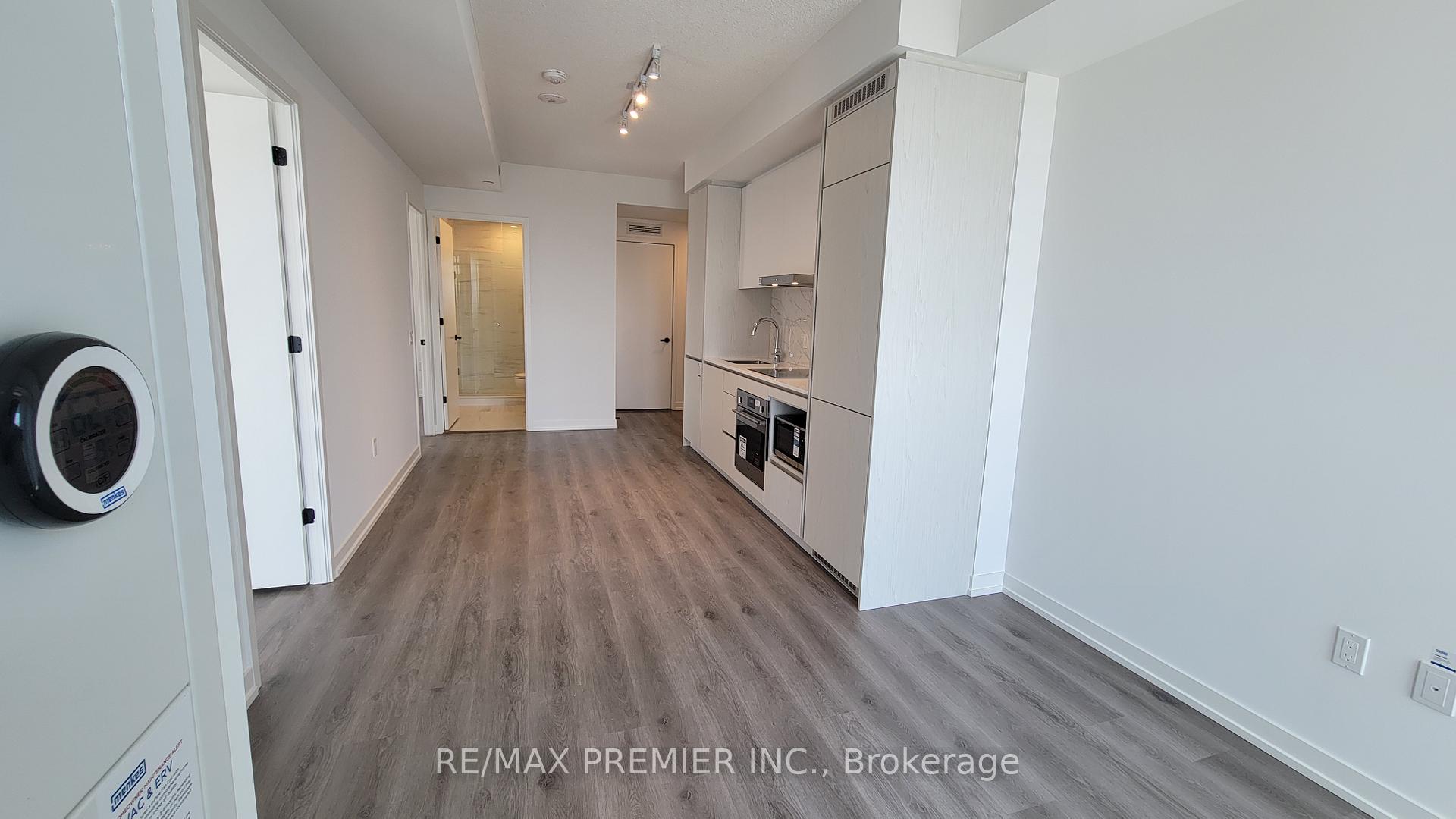 Photo 10 of Unit 1012, 28 Interchange Way, Vaughan, Vaughan Corporate Centre — HOMEH