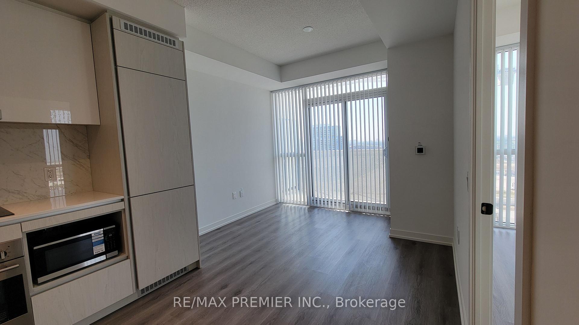 Photo 11 of Unit 1012, 28 Interchange Way, Vaughan, Vaughan Corporate Centre — HOMEH