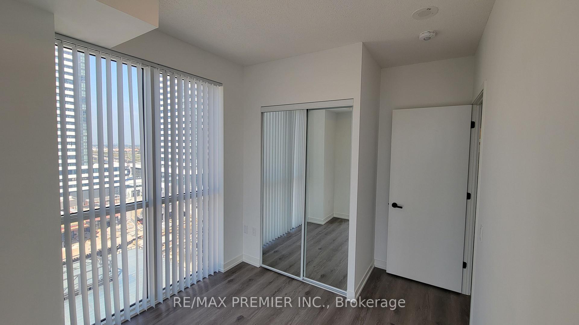 Photo 15 of Unit 1012, 28 Interchange Way, Vaughan, Vaughan Corporate Centre — HOMEH