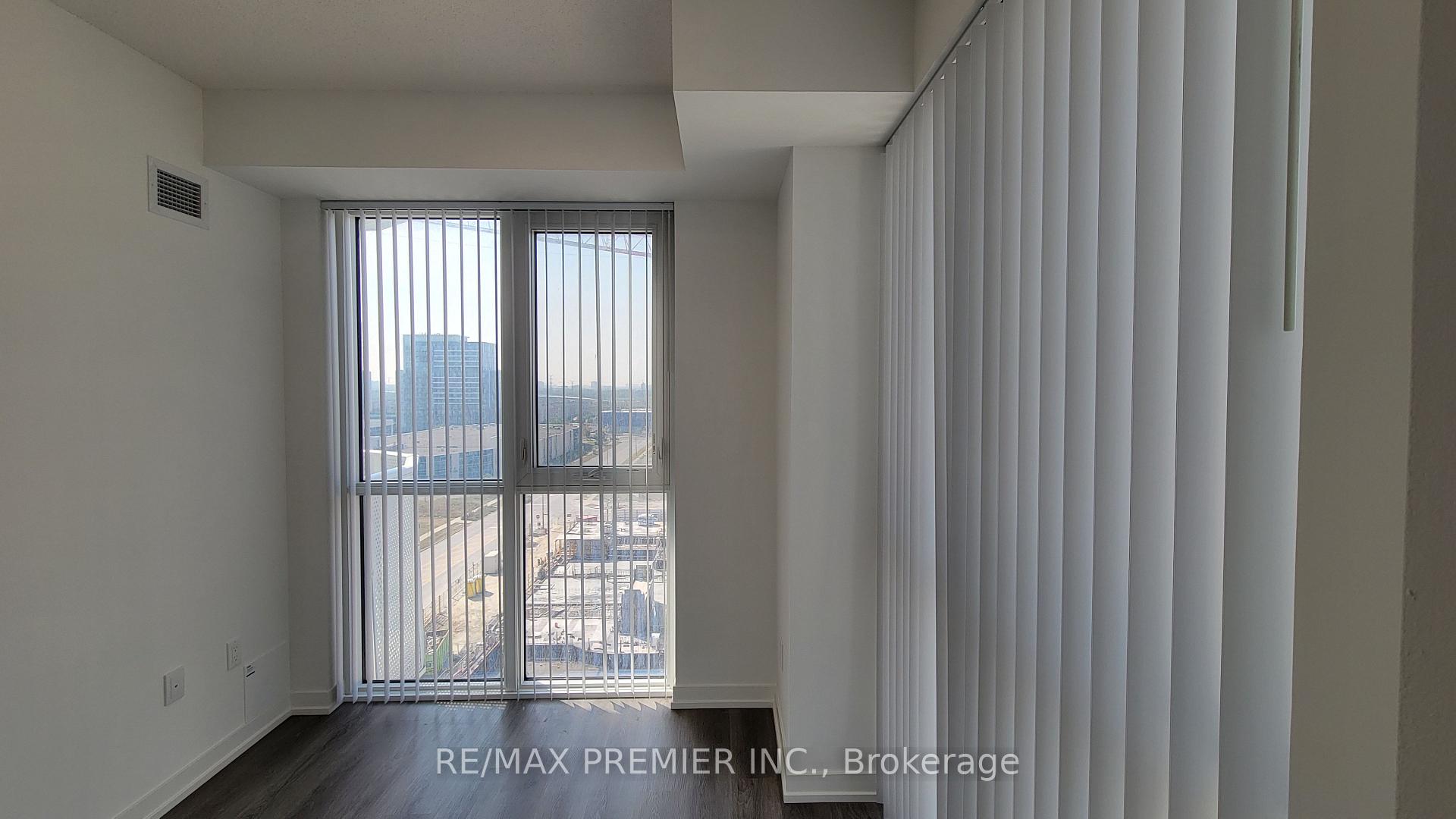 Photo 16 of Unit 1012, 28 Interchange Way, Vaughan, Vaughan Corporate Centre — HOMEH