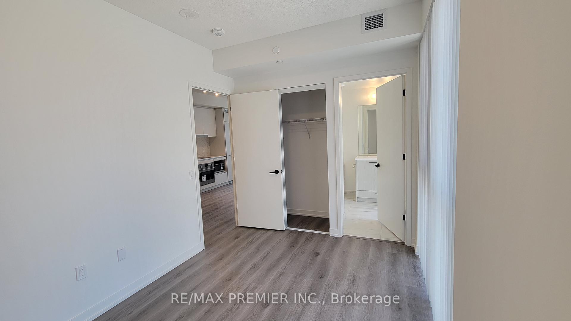 Photo 21 of Unit 1012, 28 Interchange Way, Vaughan, Vaughan Corporate Centre — HOMEH