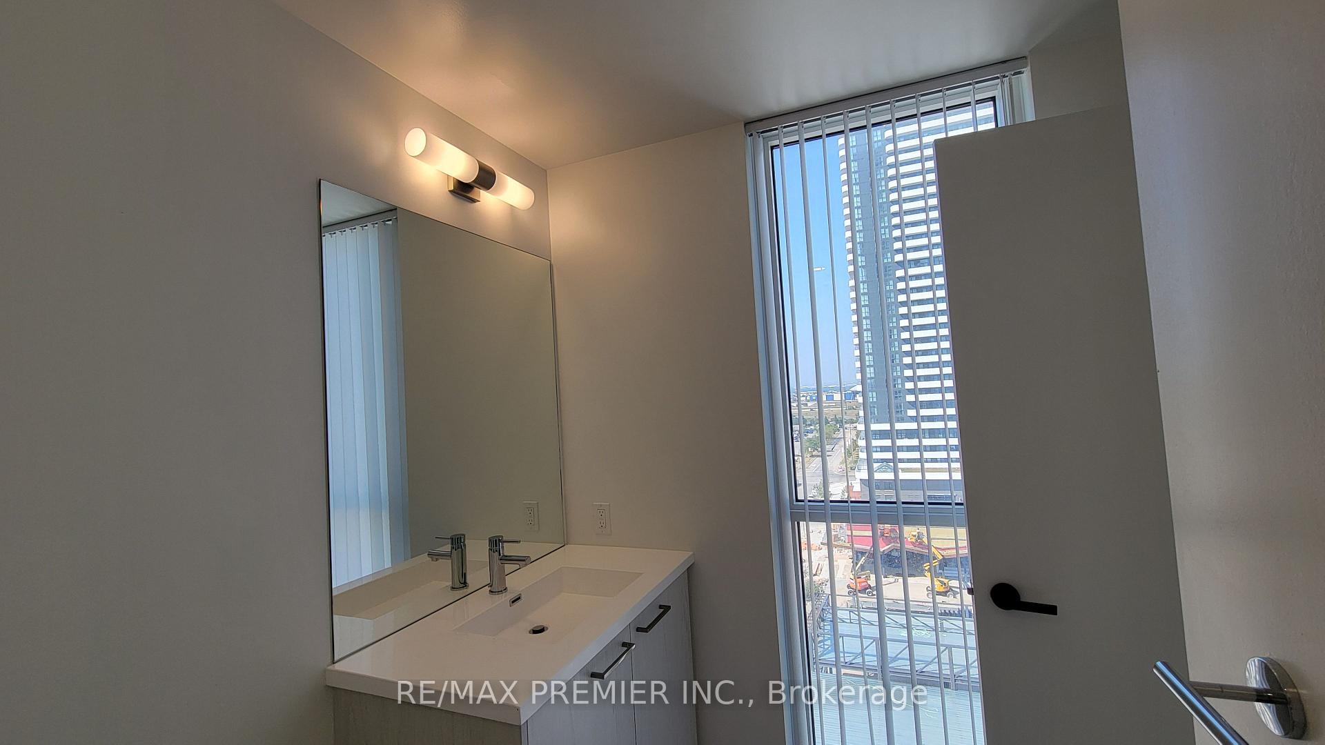 Photo 24 of Unit 1012, 28 Interchange Way, Vaughan, Vaughan Corporate Centre — HOMEH