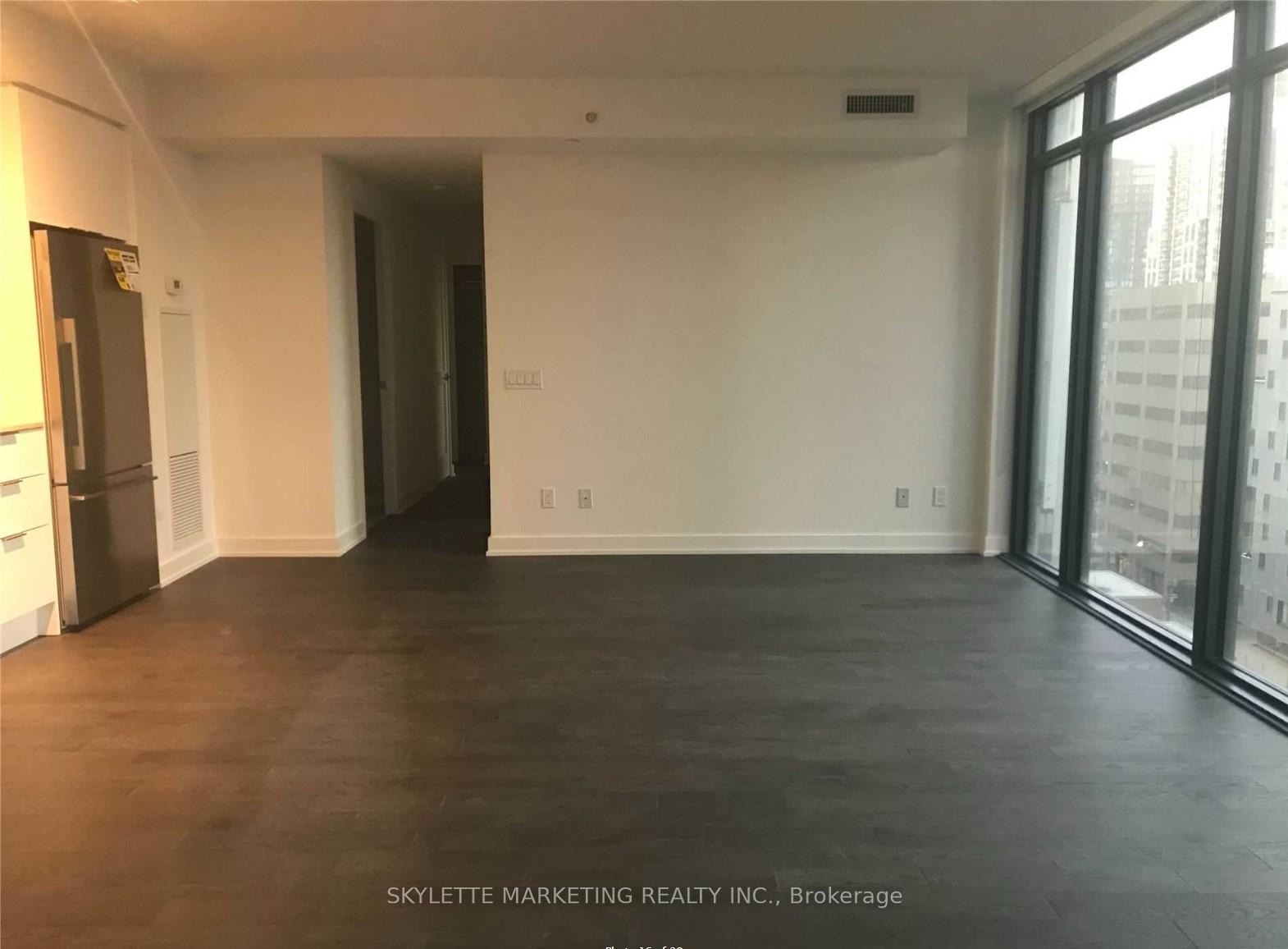 Photo 6 of Unit 803, 25 Richmond Street E, Toronto, Church-Yonge Corridor — HOMEH