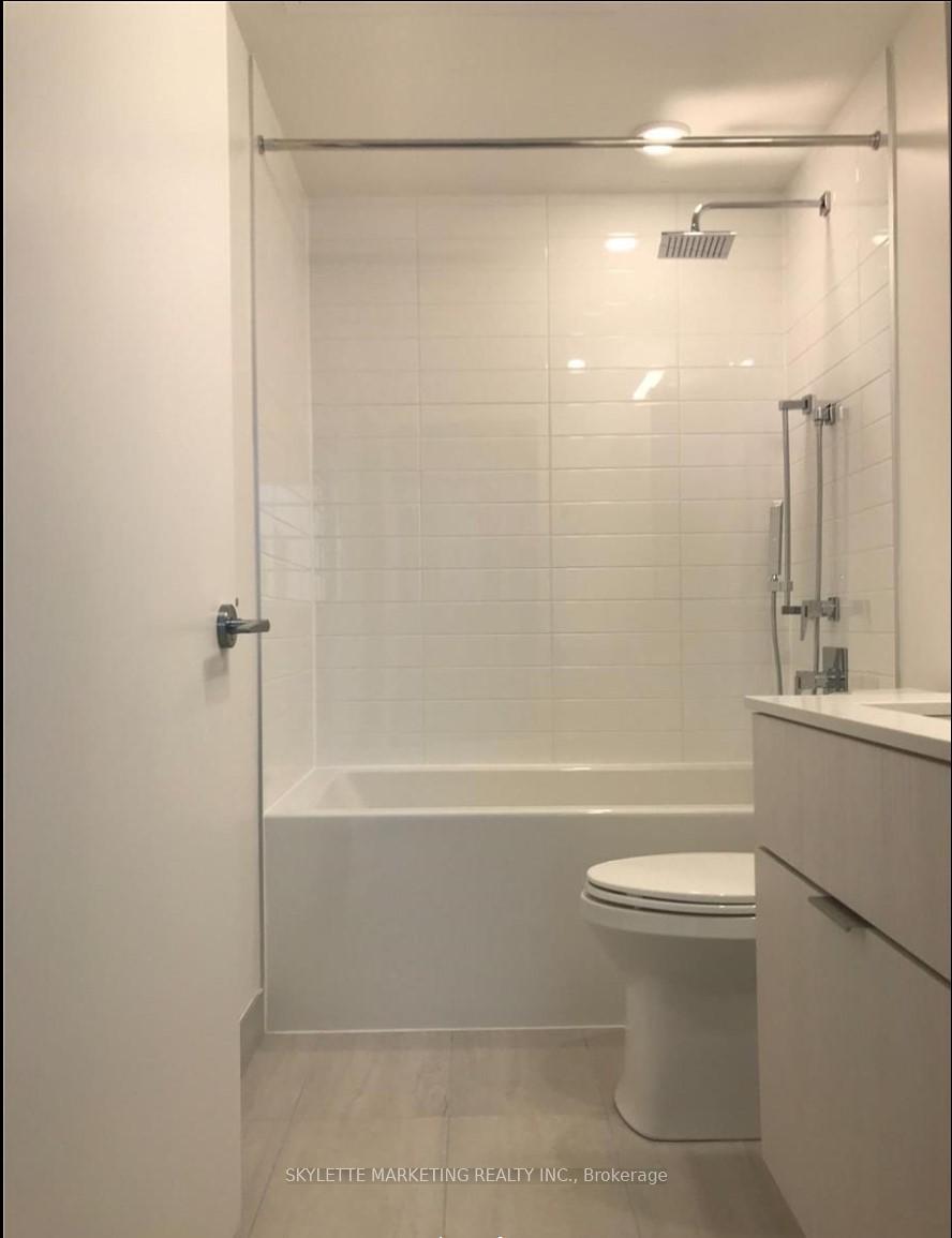 Photo 15 of Unit 803, 25 Richmond Street E, Toronto, Church-Yonge Corridor — HOMEH