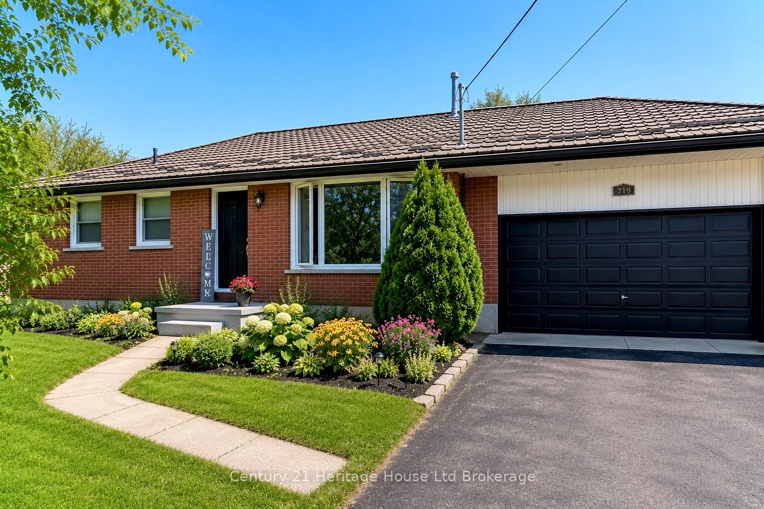 Photo 3 of 219 Brock Street, Zorra, Thamesford — HOMEH