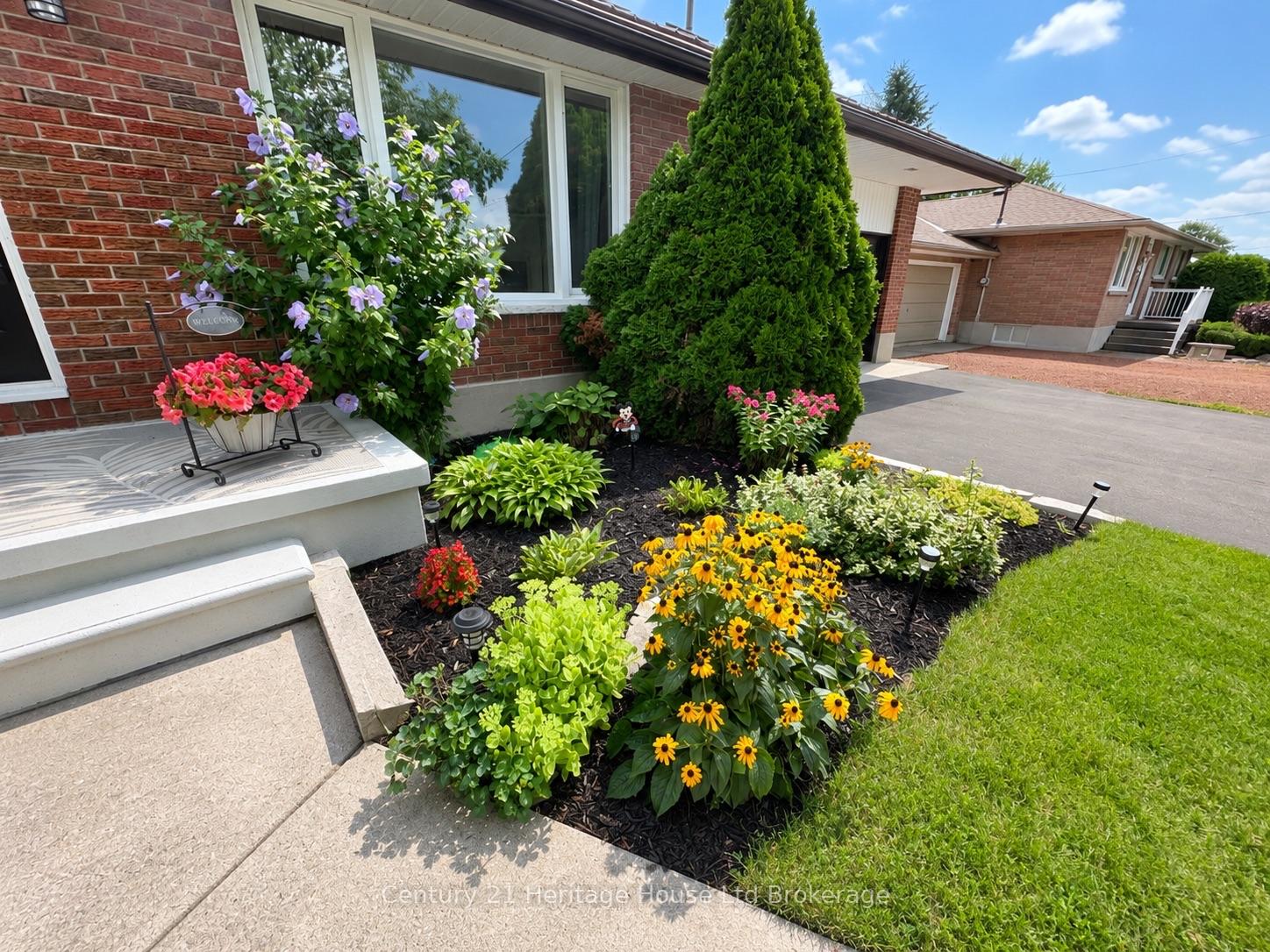 Photo 4 of 219 Brock Street, Zorra, Thamesford — HOMEH