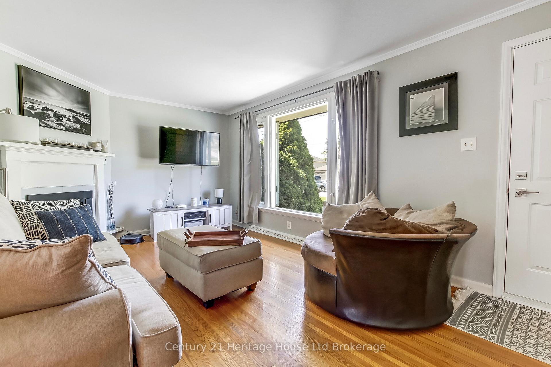 Photo 5 of 219 Brock Street, Zorra, Thamesford — HOMEH