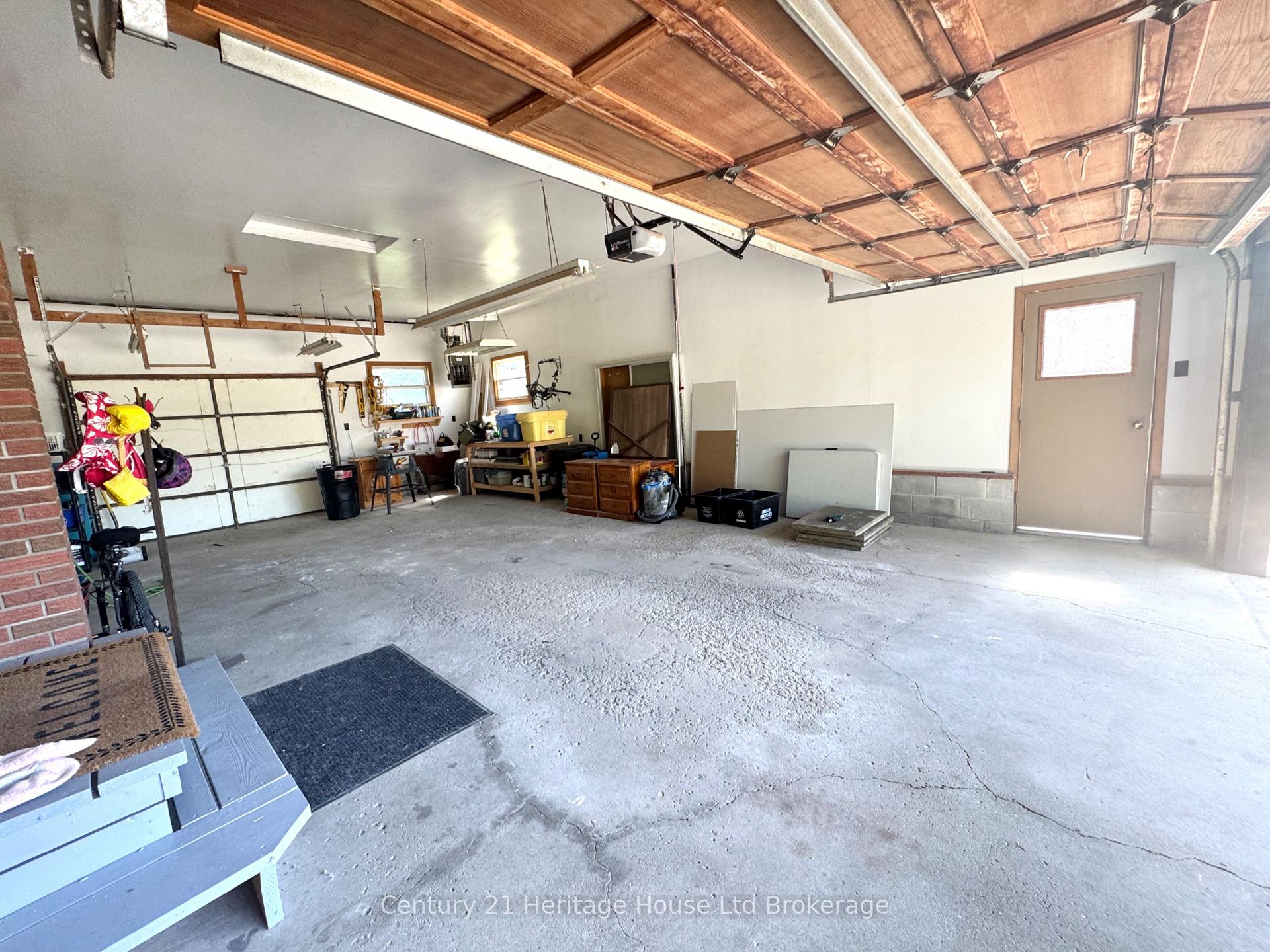 Photo 35 of 219 Brock Street, Zorra, Thamesford — HOMEH