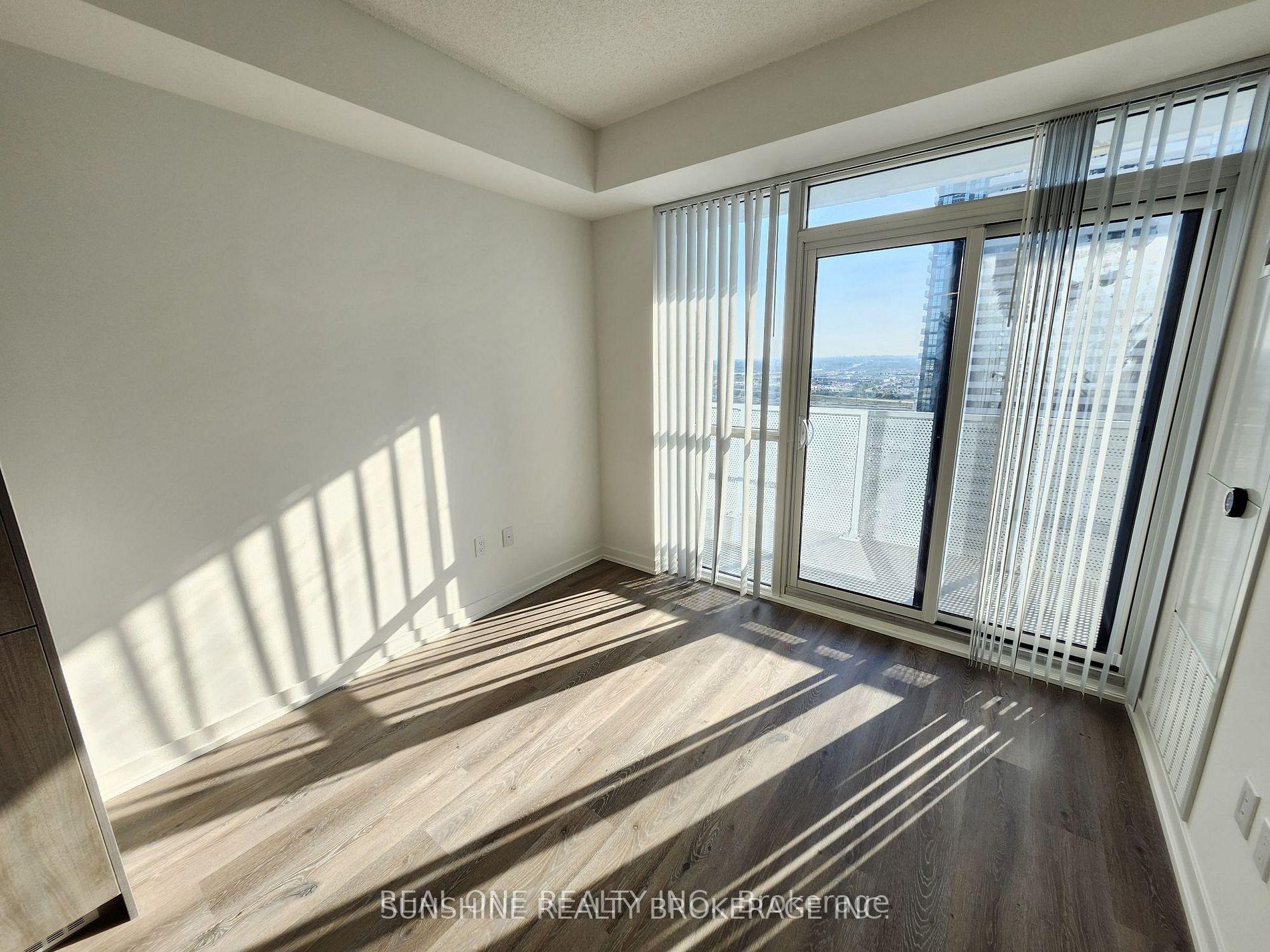 Photo 12 of Unit 4116, 28 Interchange Way, Vaughan, Vaughan Corporate Centre — HOMEH