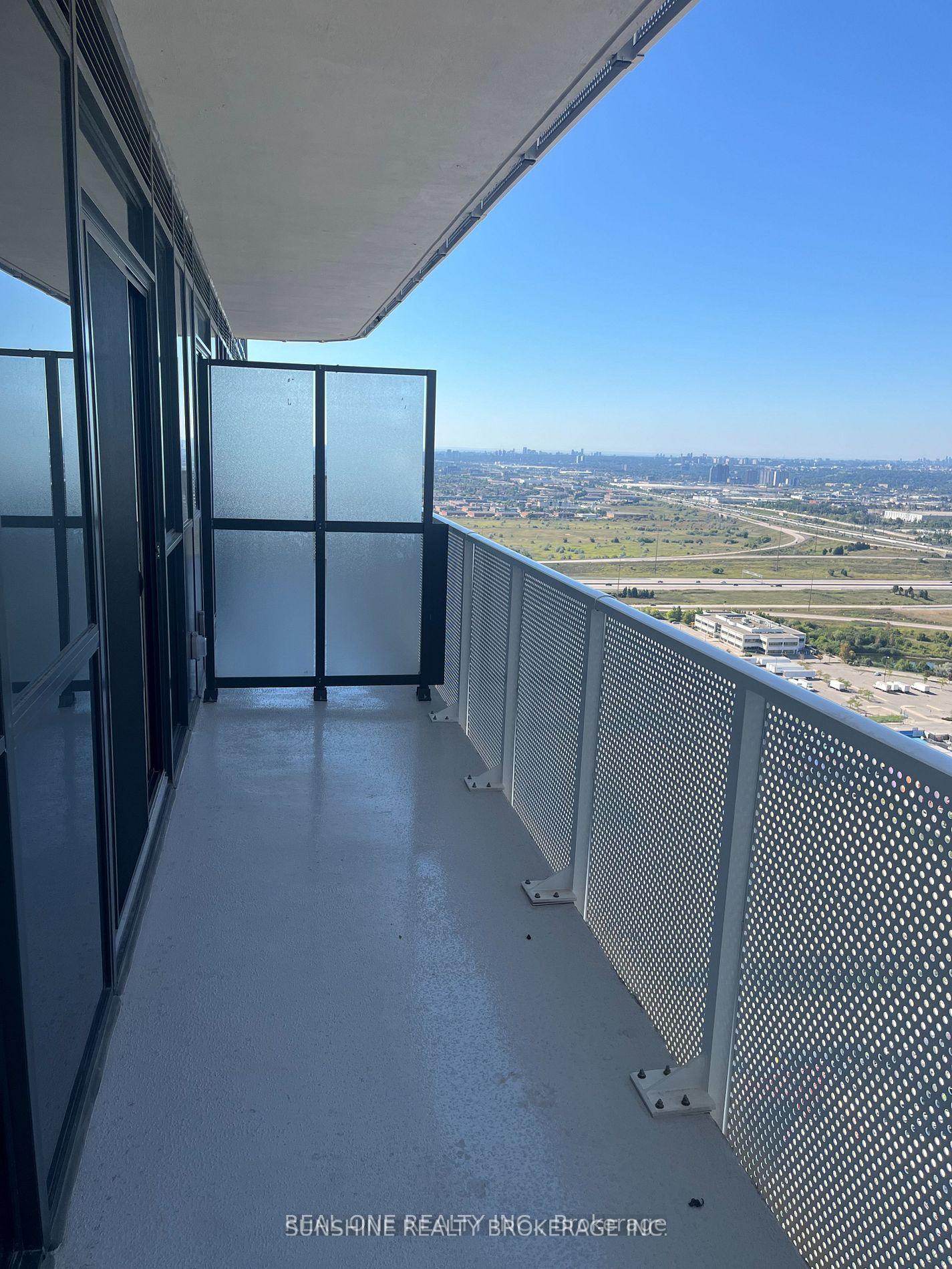 Photo 15 of Unit 4116, 28 Interchange Way, Vaughan, Vaughan Corporate Centre — HOMEH