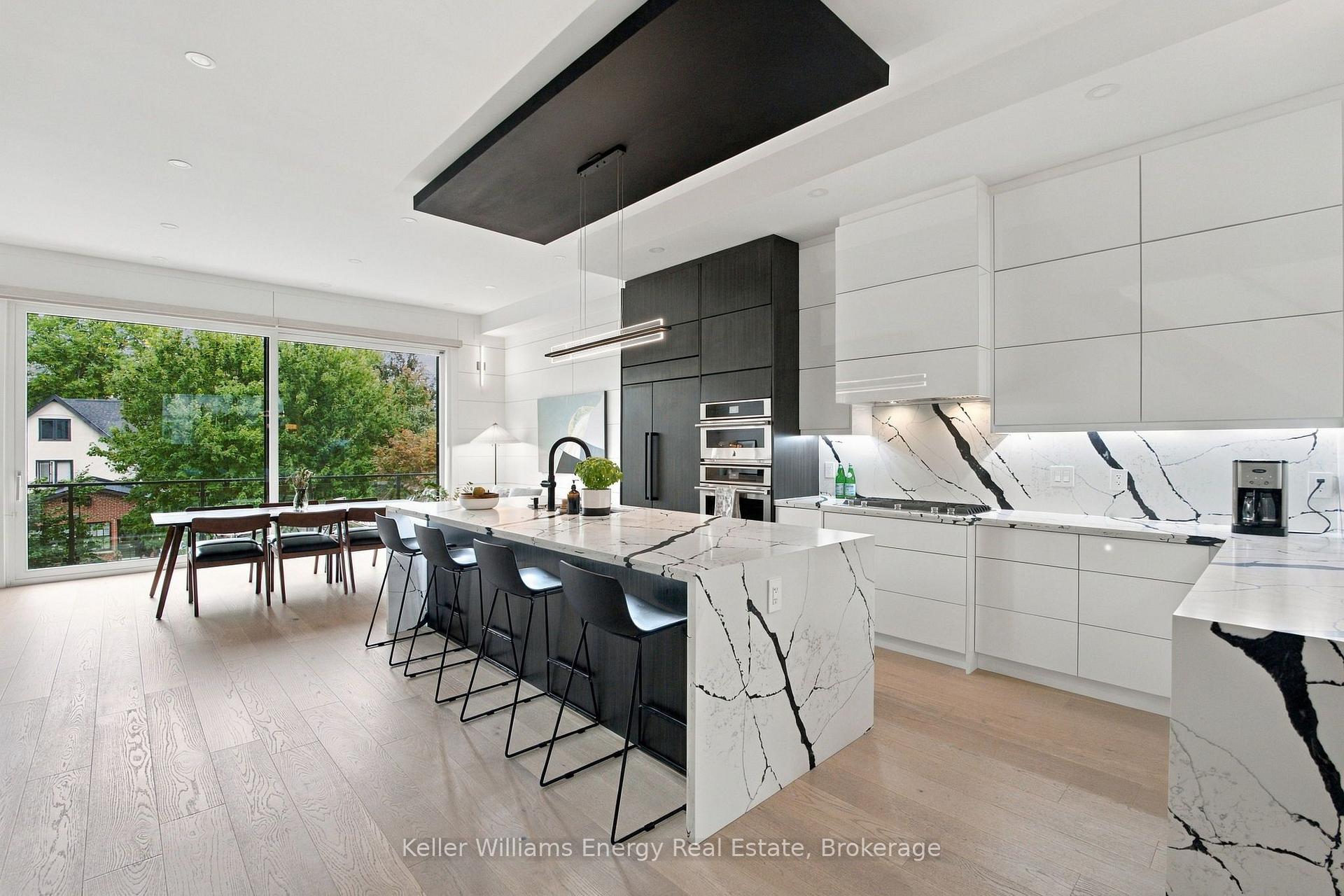 Photo 8 of 17 Walford Road, Etobicoke, Kingsway South — HOMEH