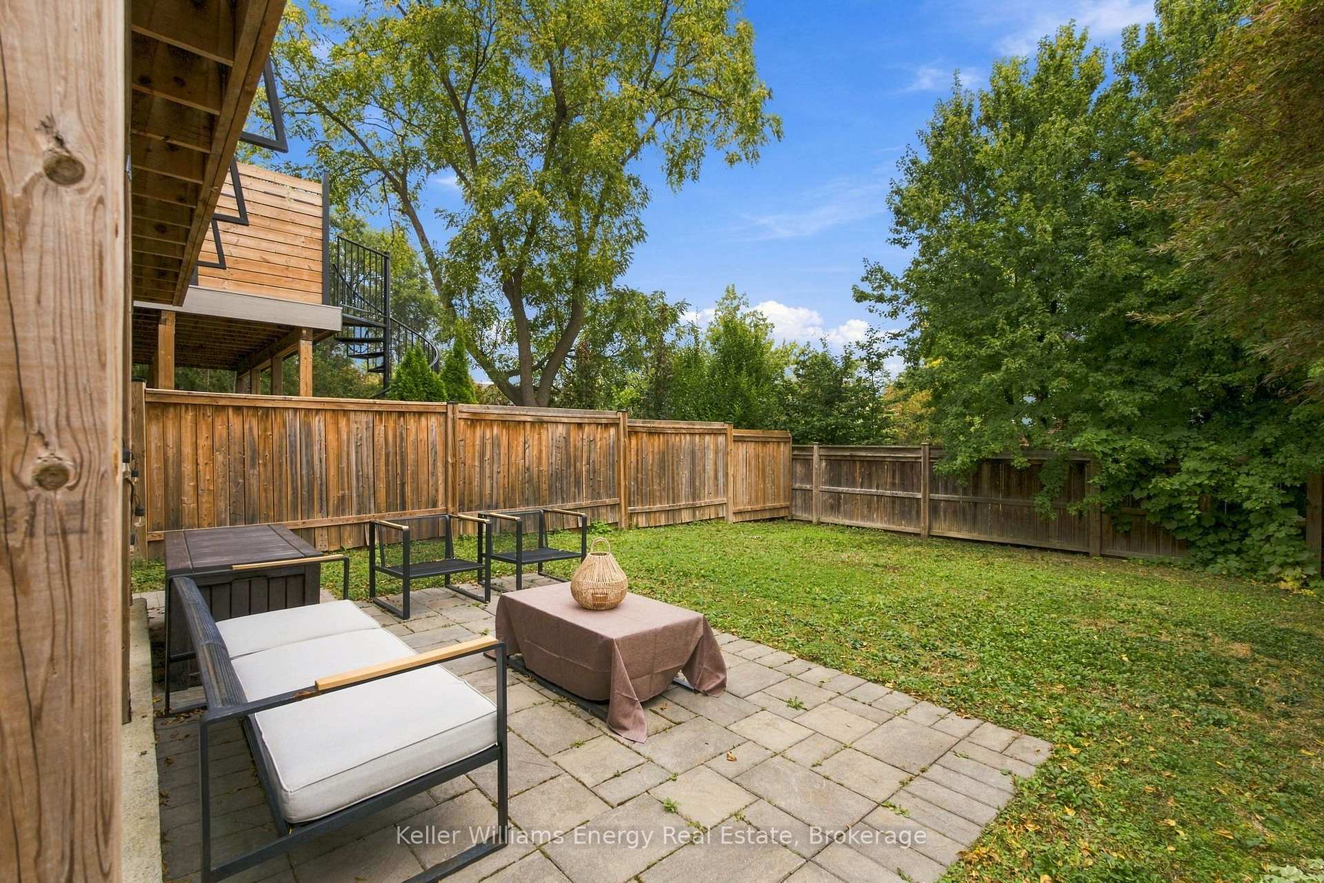 Photo 37 of 17 Walford Road, Etobicoke, Kingsway South — HOMEH