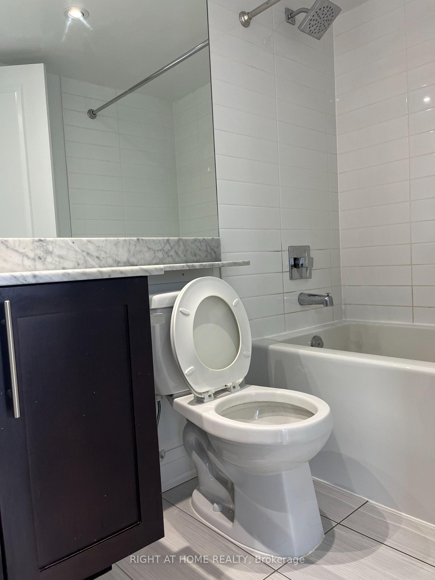 Photo 8 of Unit 2003, 125 Western Battery Road, Toronto, Niagara — HOMEH