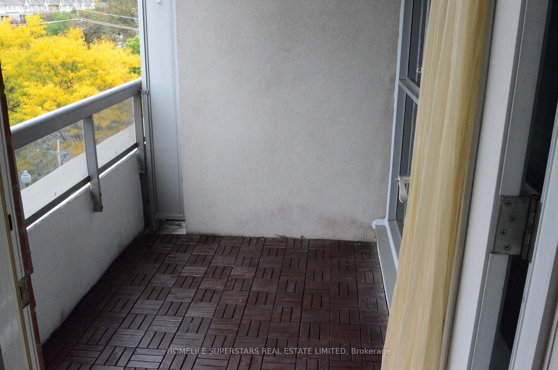 Photo 6 of Unit 508, 8 Mckee Avenue, North York, Willowdale East — HOMEH