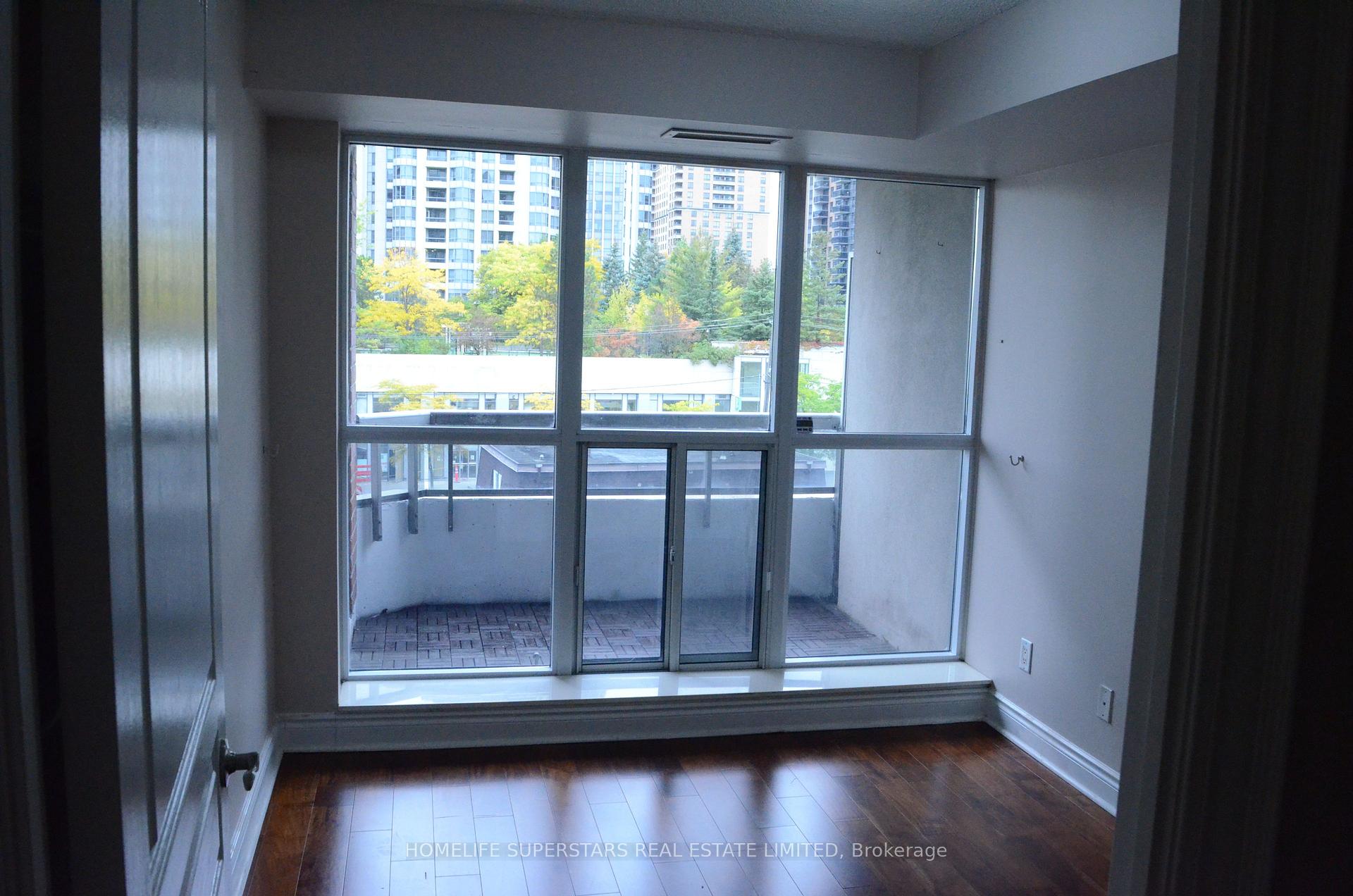 Photo 8 of Unit 508, 8 Mckee Avenue, North York, Willowdale East — HOMEH