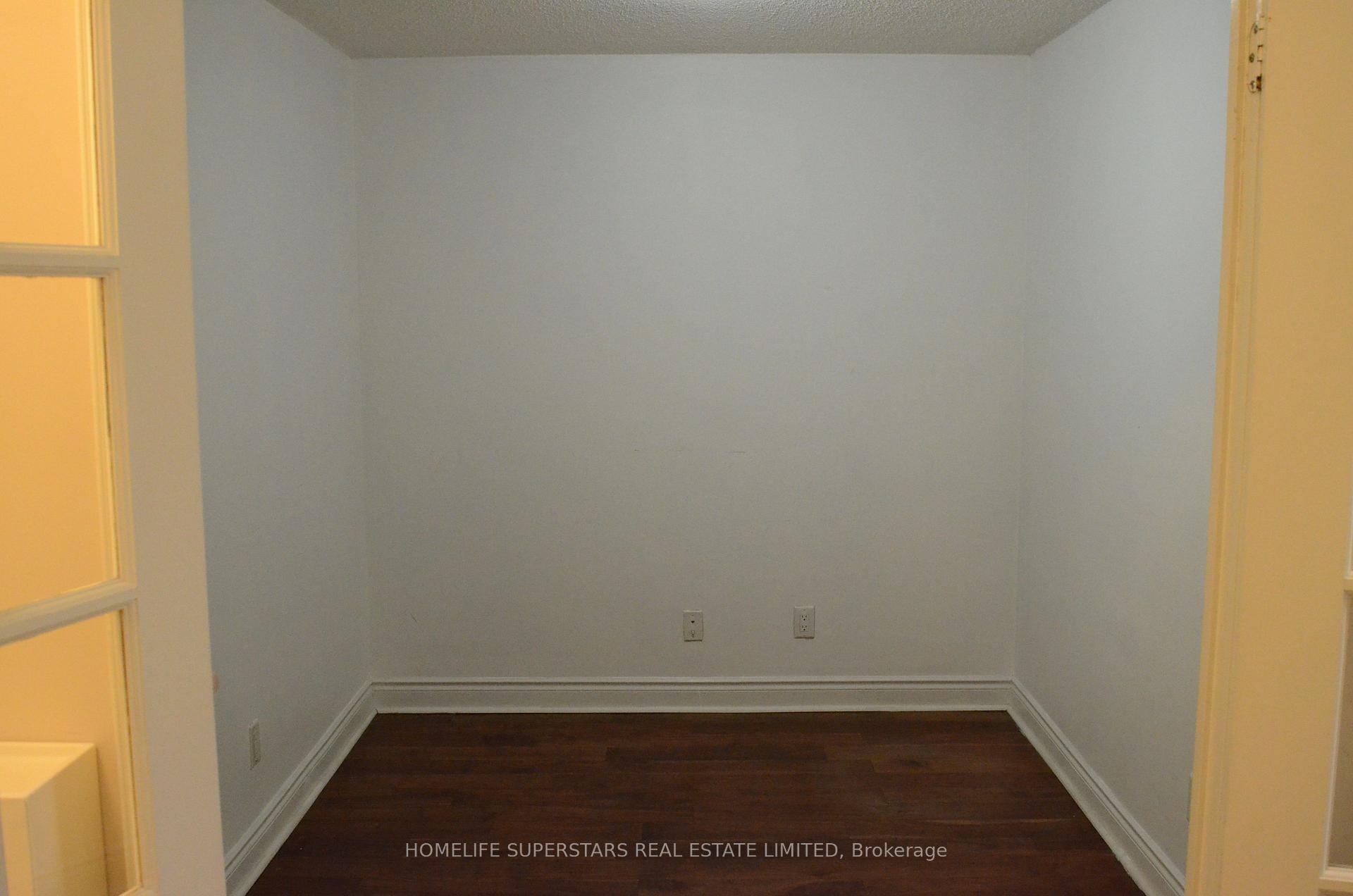 Photo 10 of Unit 508, 8 Mckee Avenue, North York, Willowdale East — HOMEH