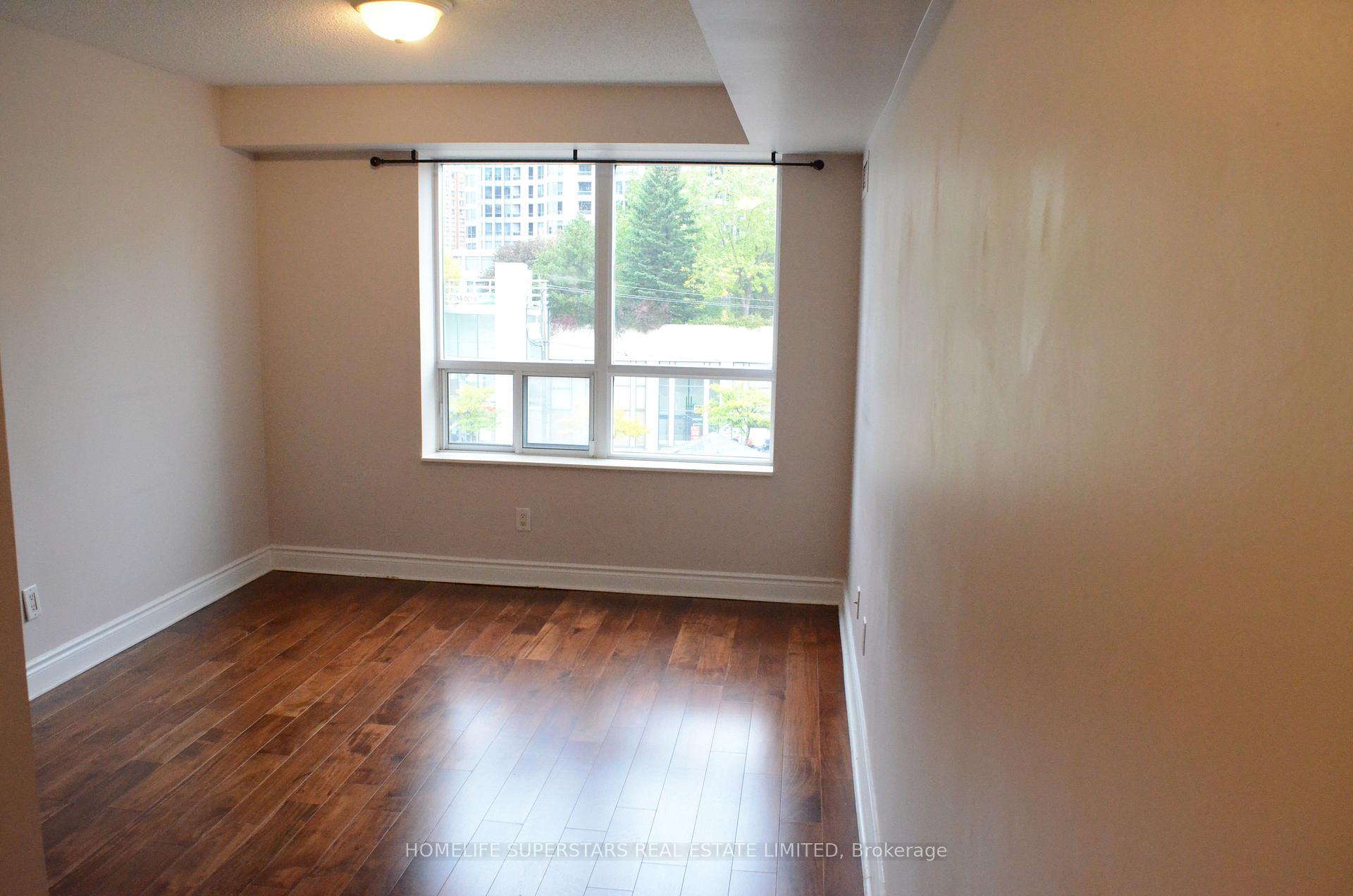 Photo 11 of Unit 508, 8 Mckee Avenue, North York, Willowdale East — HOMEH