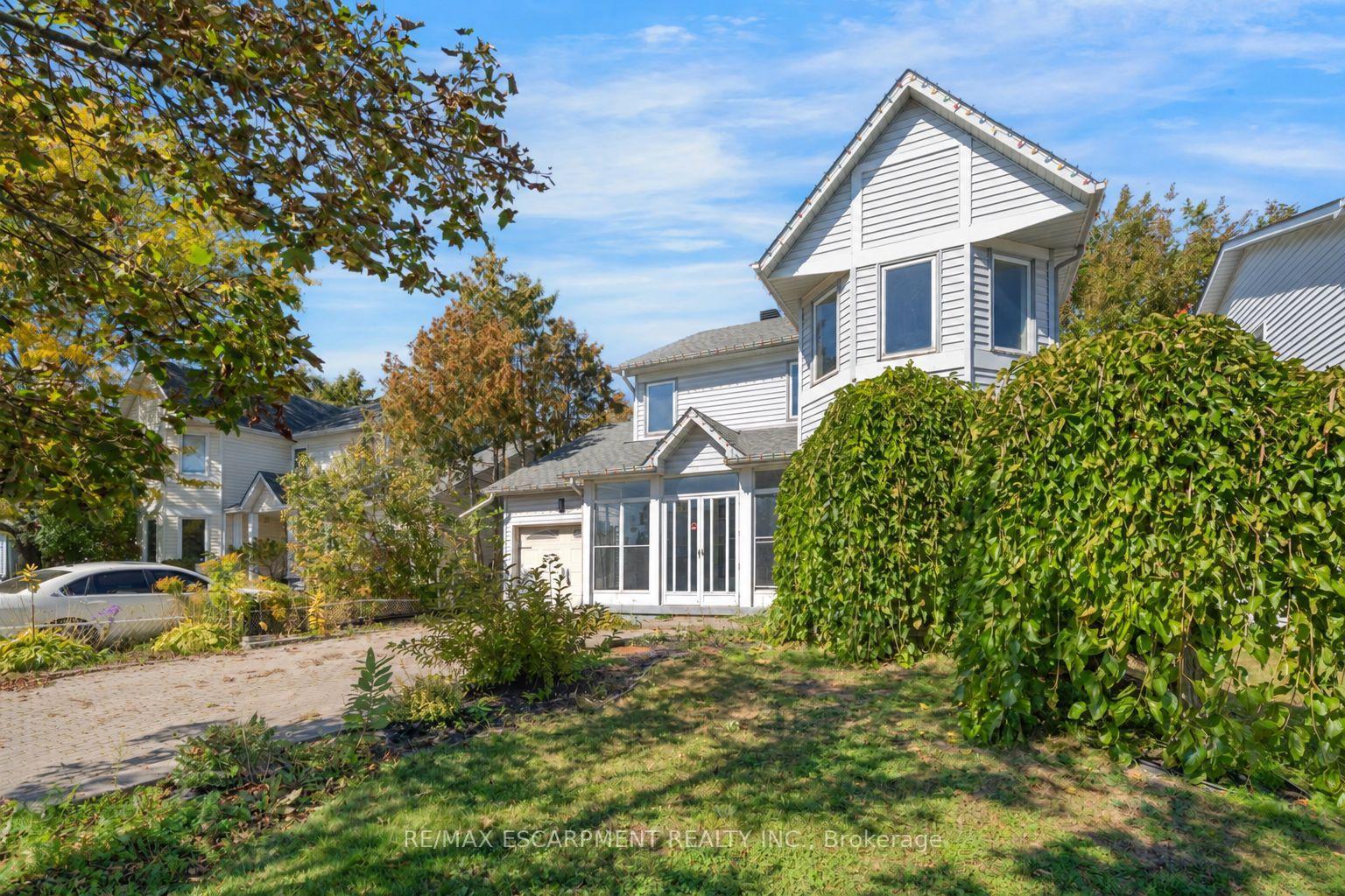 Photo 2 of 1944 Applewood Avenue, Innisfil, Alcona — HOMEH