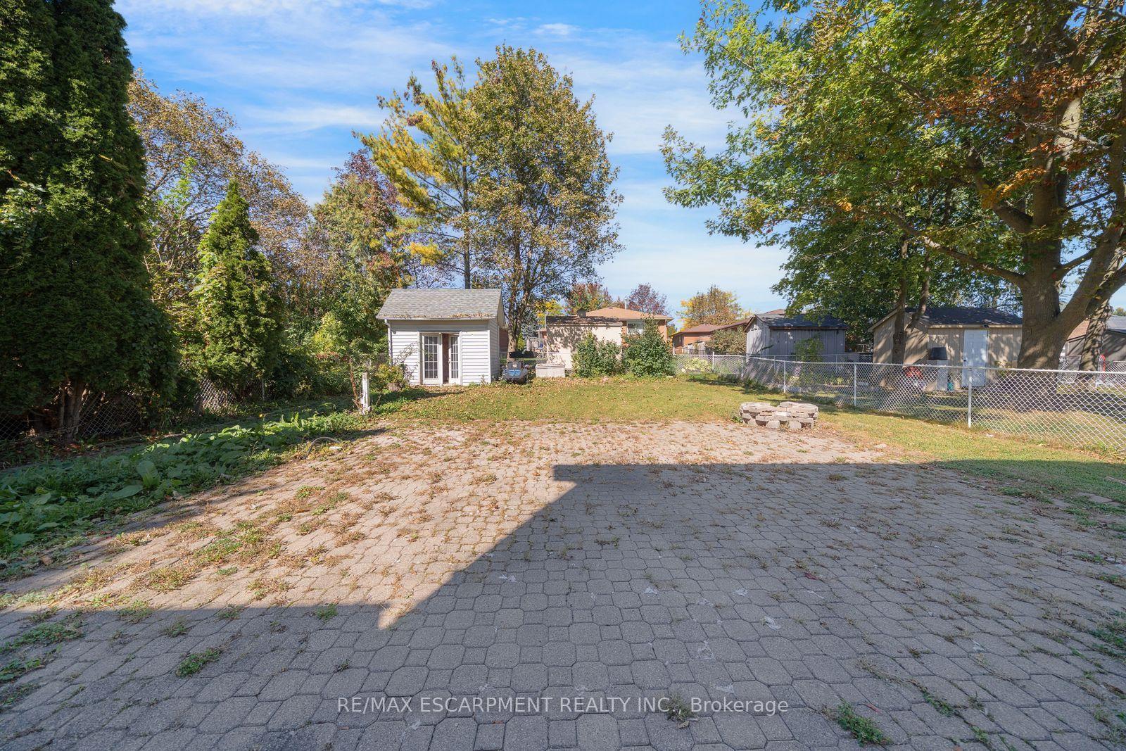 Photo 4 of 1944 Applewood Avenue, Innisfil, Alcona — HOMEH