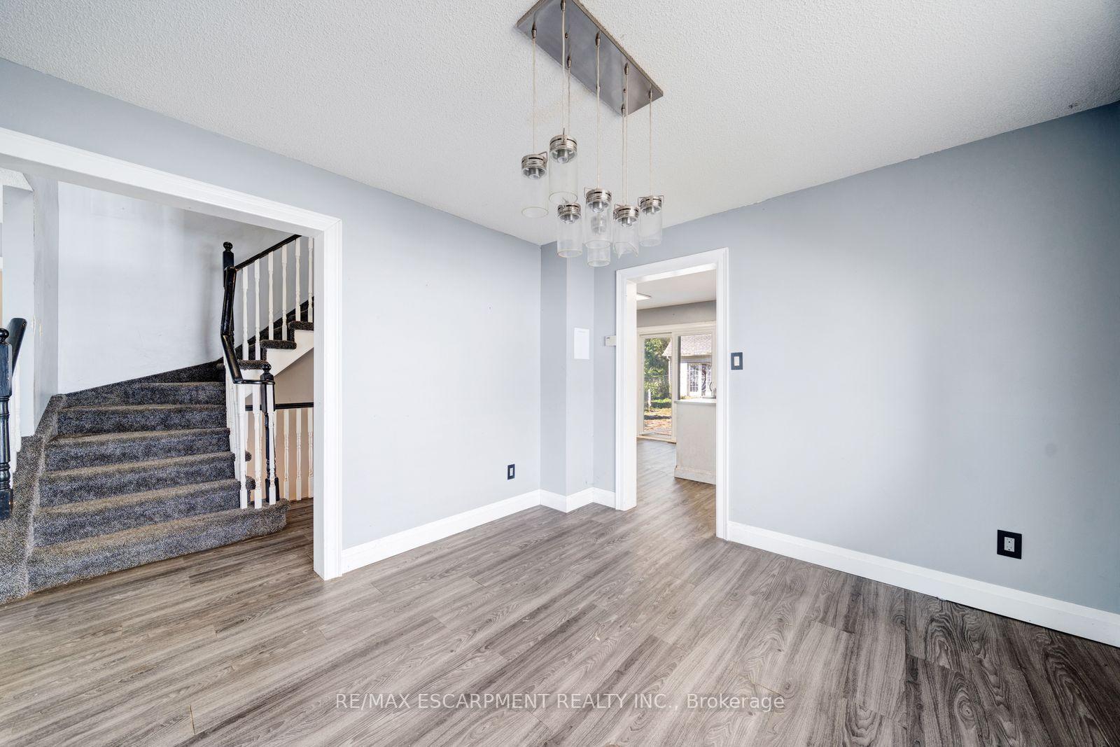 Photo 10 of 1944 Applewood Avenue, Innisfil, Alcona — HOMEH
