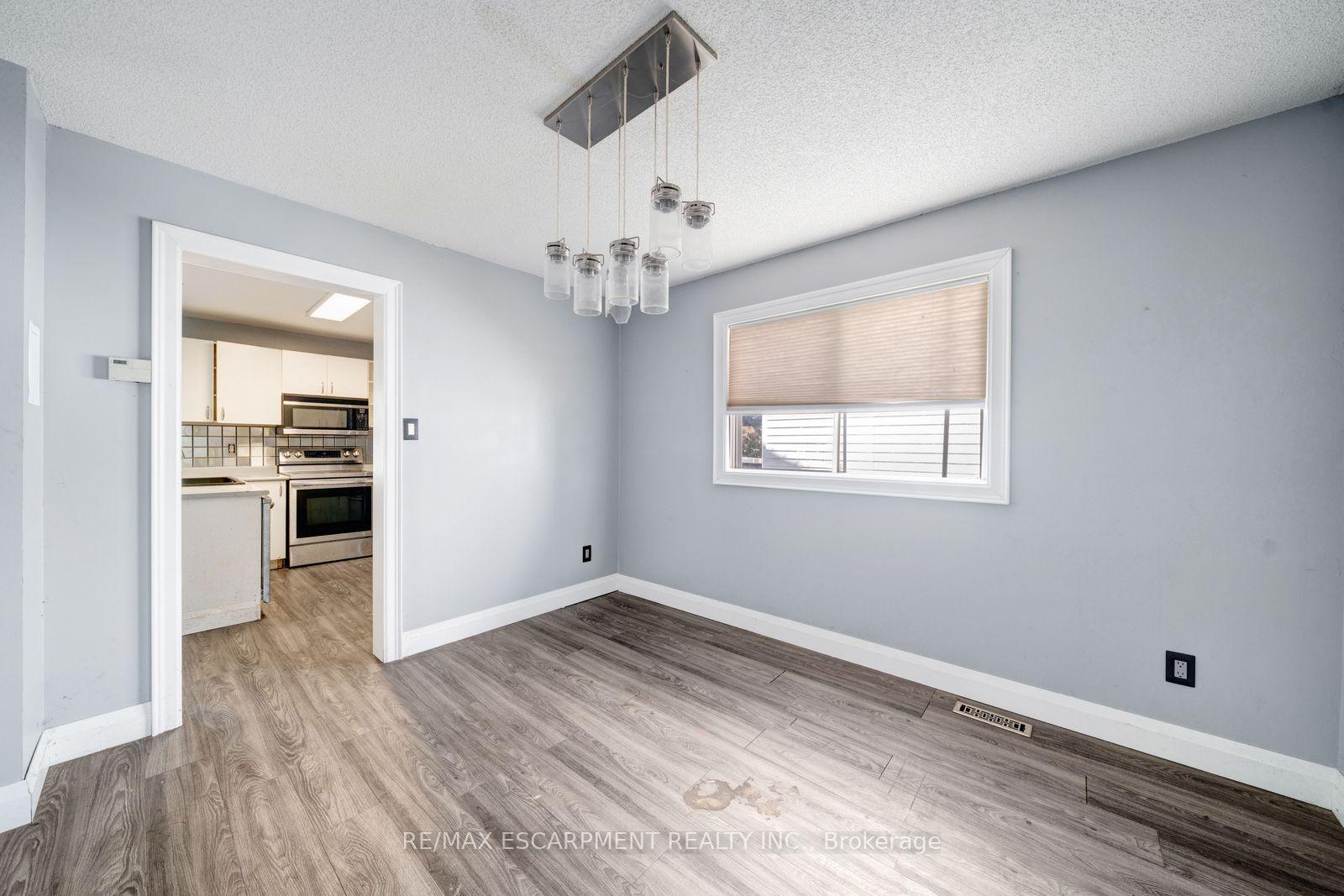 Photo 11 of 1944 Applewood Avenue, Innisfil, Alcona — HOMEH