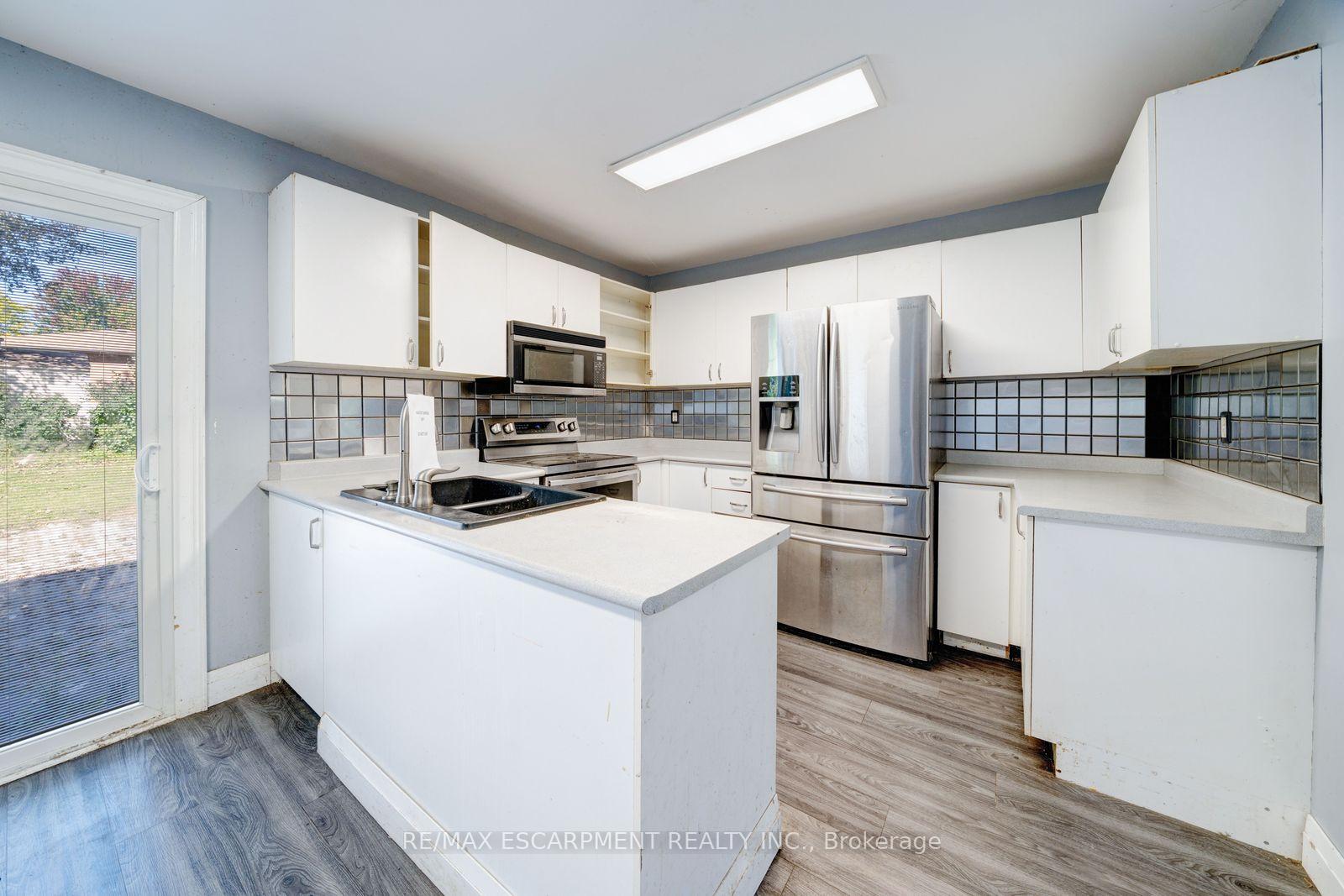 Photo 17 of 1944 Applewood Avenue, Innisfil, Alcona — HOMEH