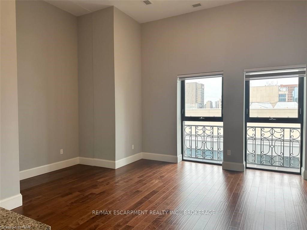 Photo 8 of Unit LPH5, 112 King Street, Hamilton, Beasley — HOMEH