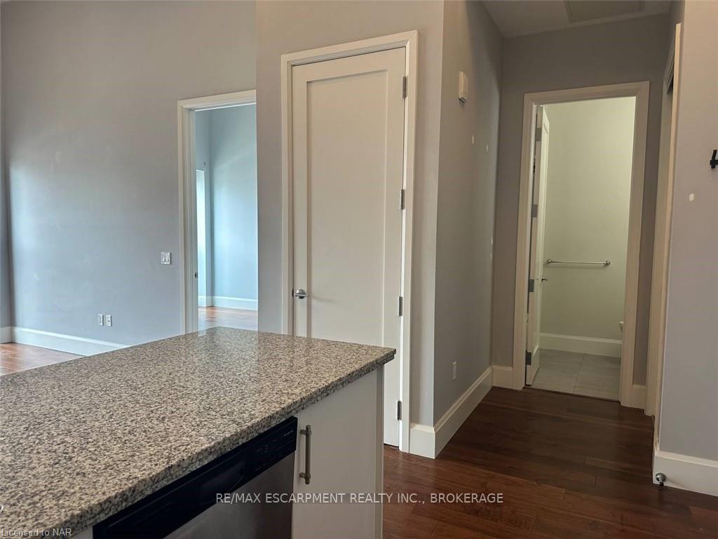 Photo 15 of Unit LPH5, 112 King Street, Hamilton, Beasley — HOMEH