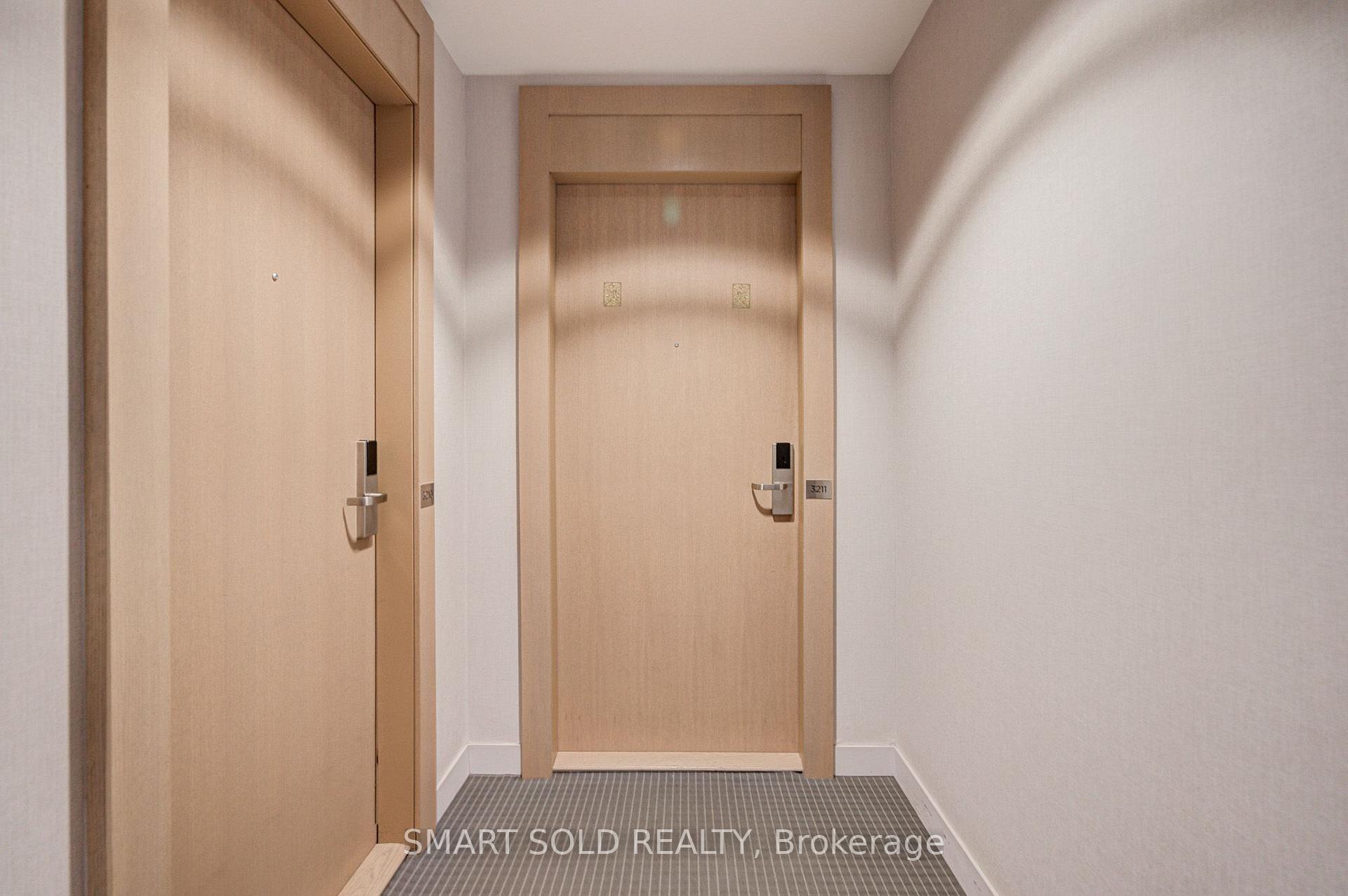 Photo 2 of Unit 3211, 7 Grenville Street, Toronto, Bay Street Corridor — HOMEH