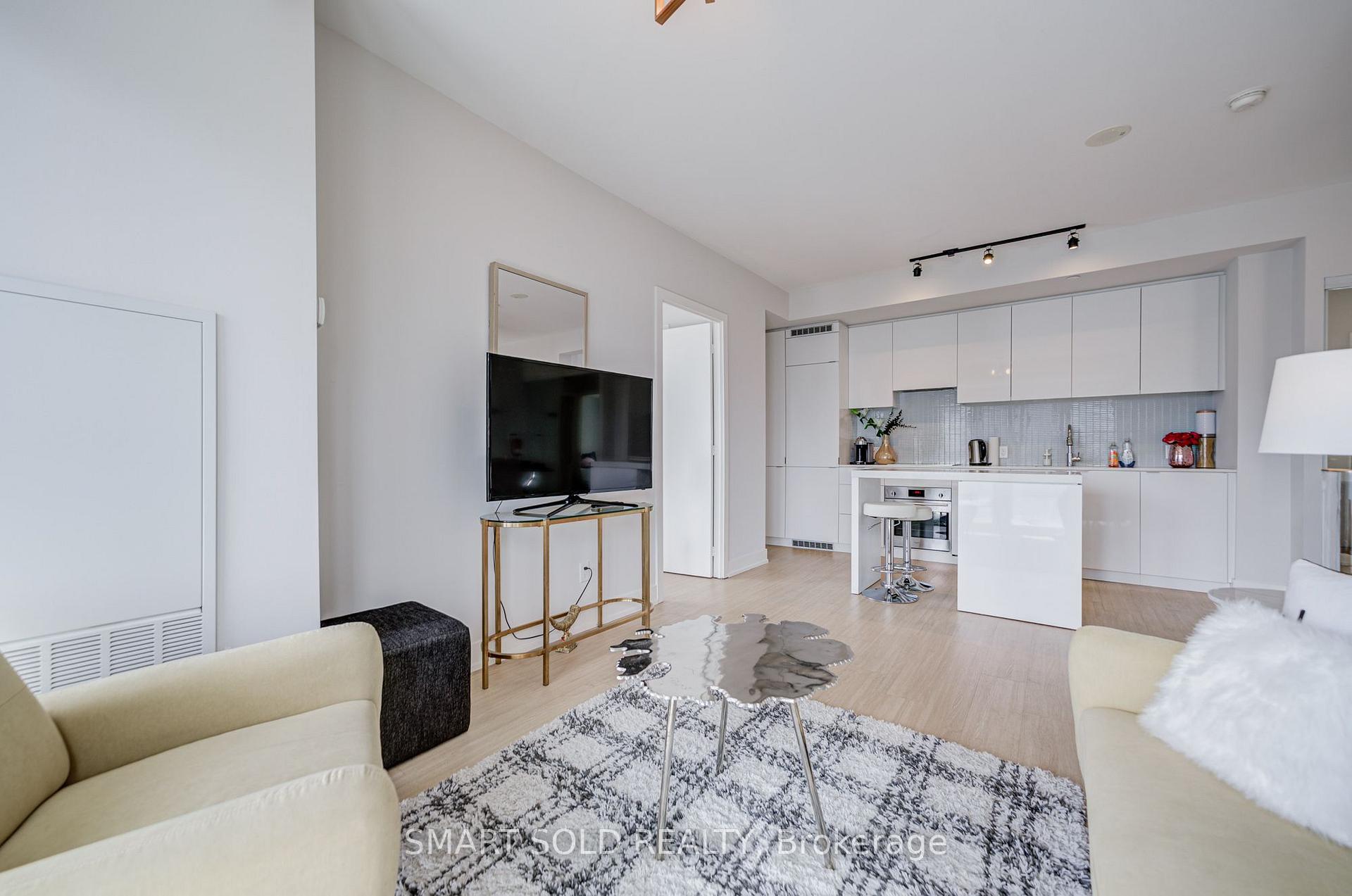 Photo 12 of Unit 3211, 7 Grenville Street, Toronto, Bay Street Corridor — HOMEH