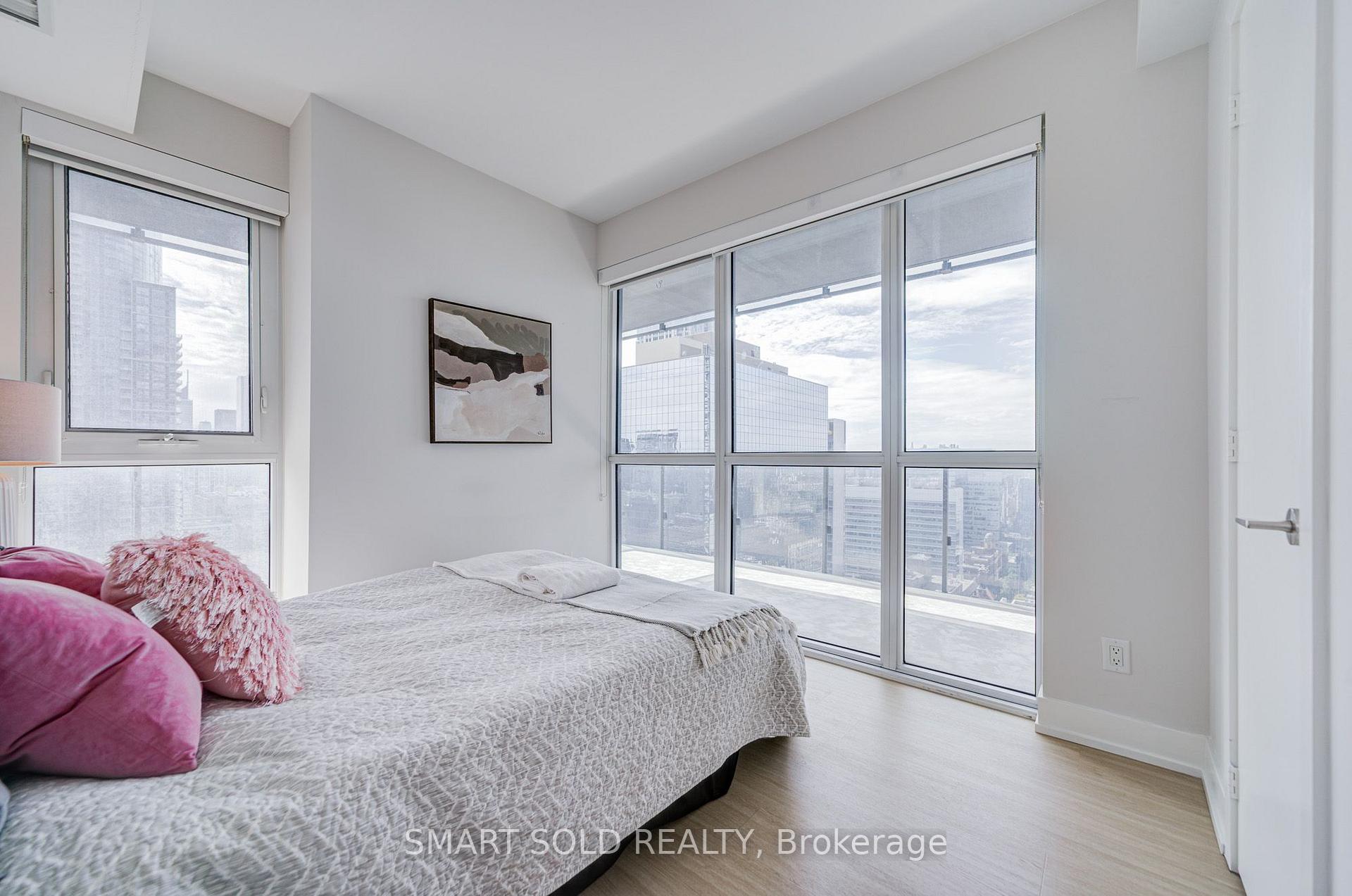 Photo 13 of Unit 3211, 7 Grenville Street, Toronto, Bay Street Corridor — HOMEH