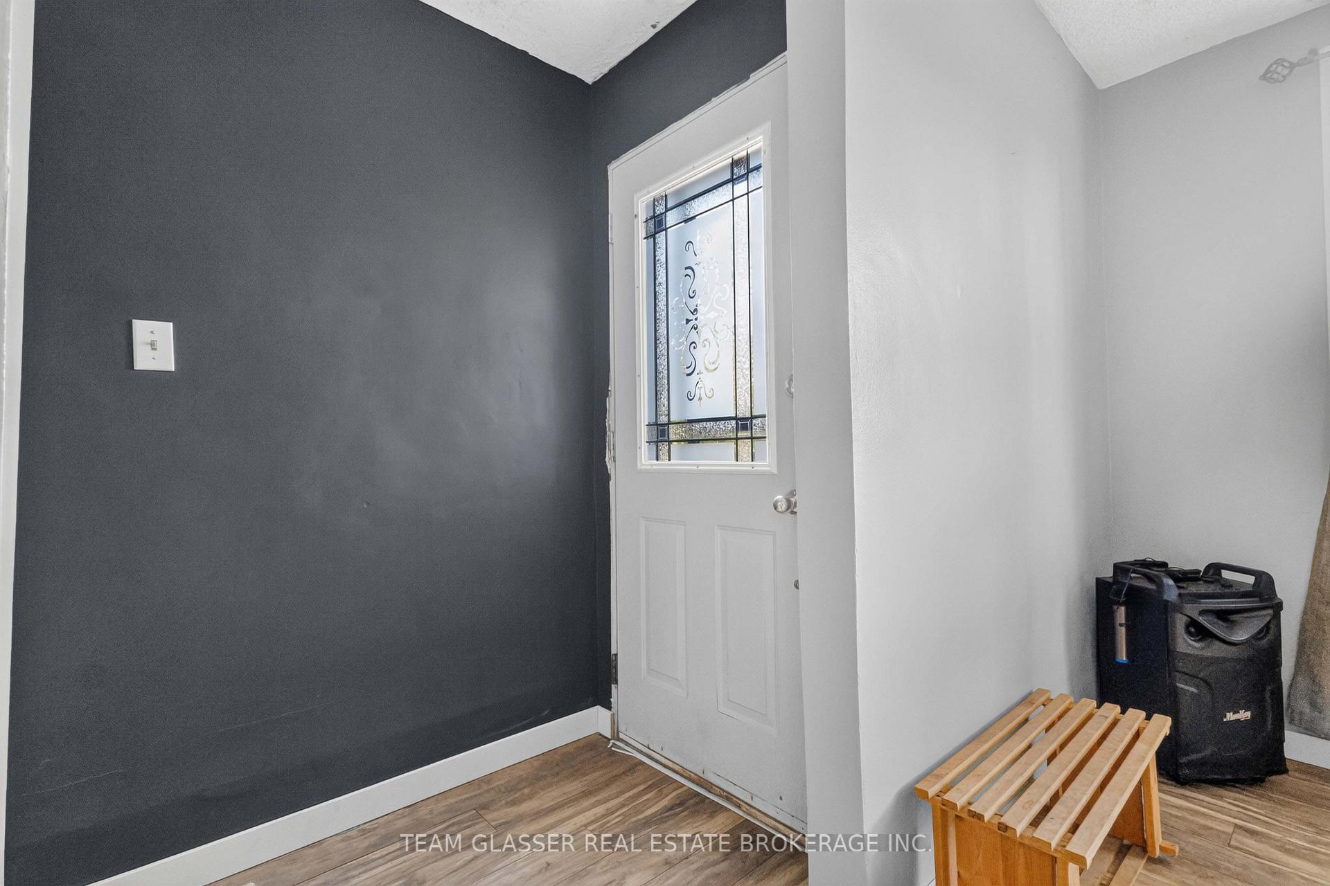 Photo 8 of 118 Inkerman Street, St. Thomas — HOMEH