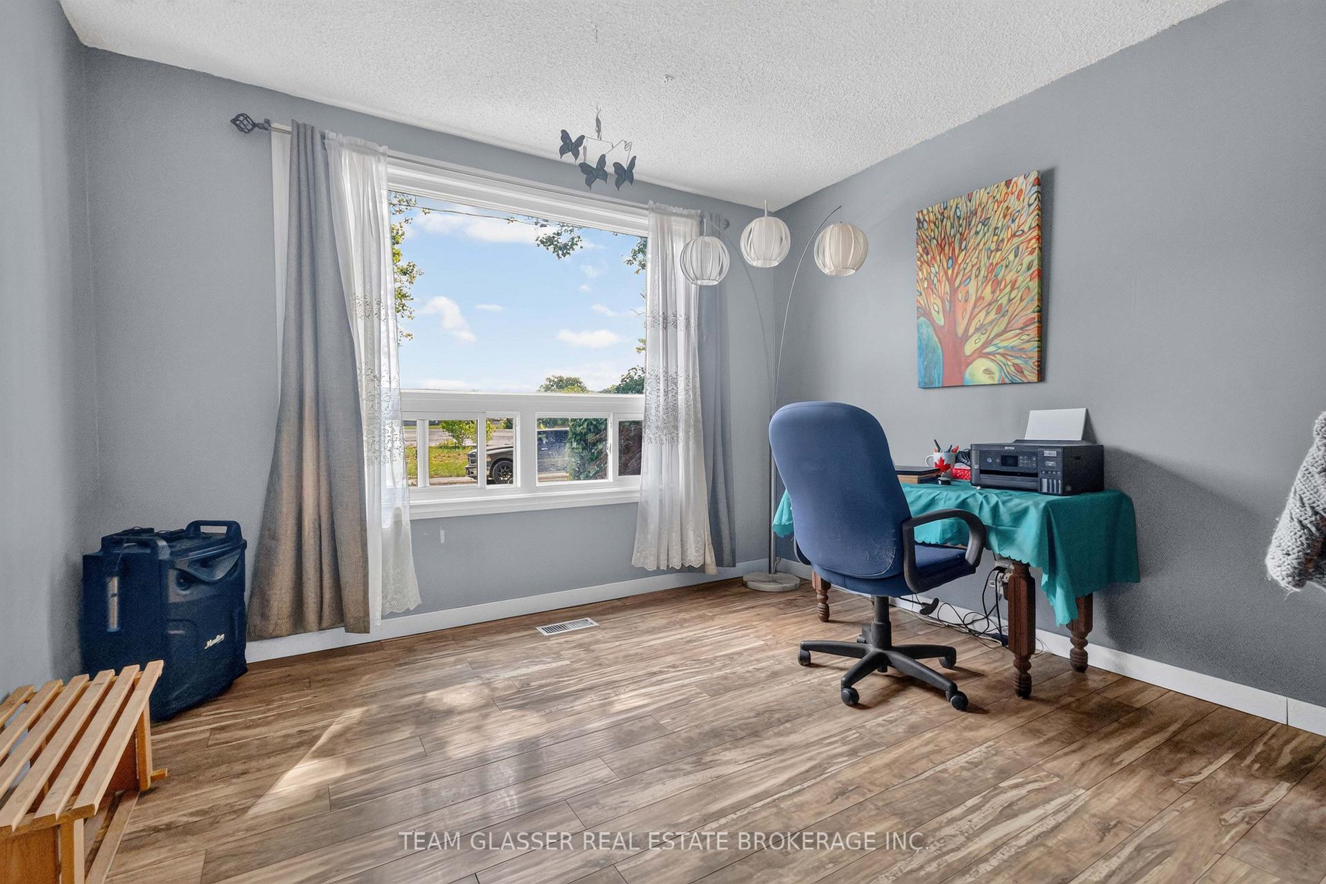 Photo 11 of 118 Inkerman Street, St. Thomas — HOMEH