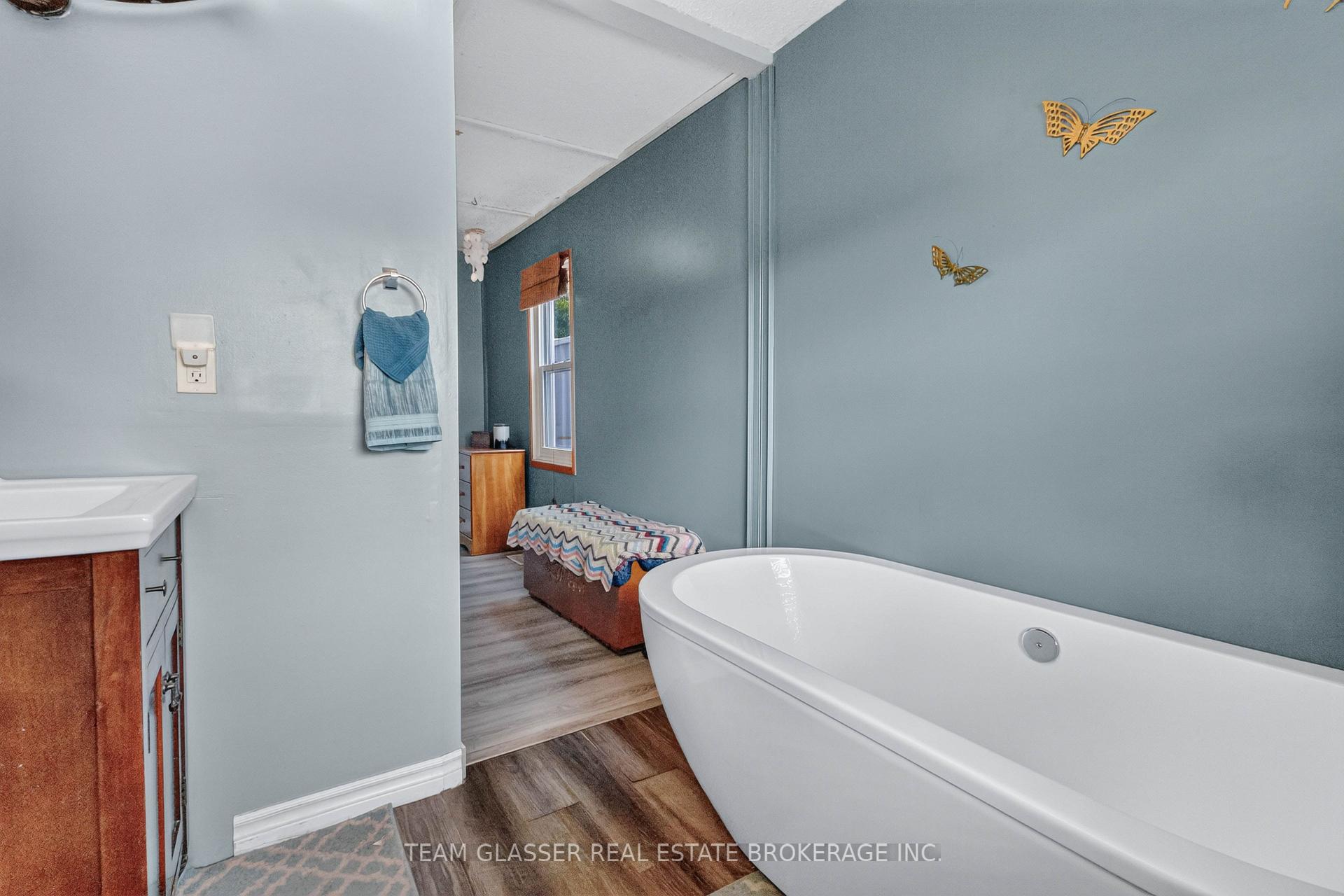 Photo 27 of 118 Inkerman Street, St. Thomas — HOMEH