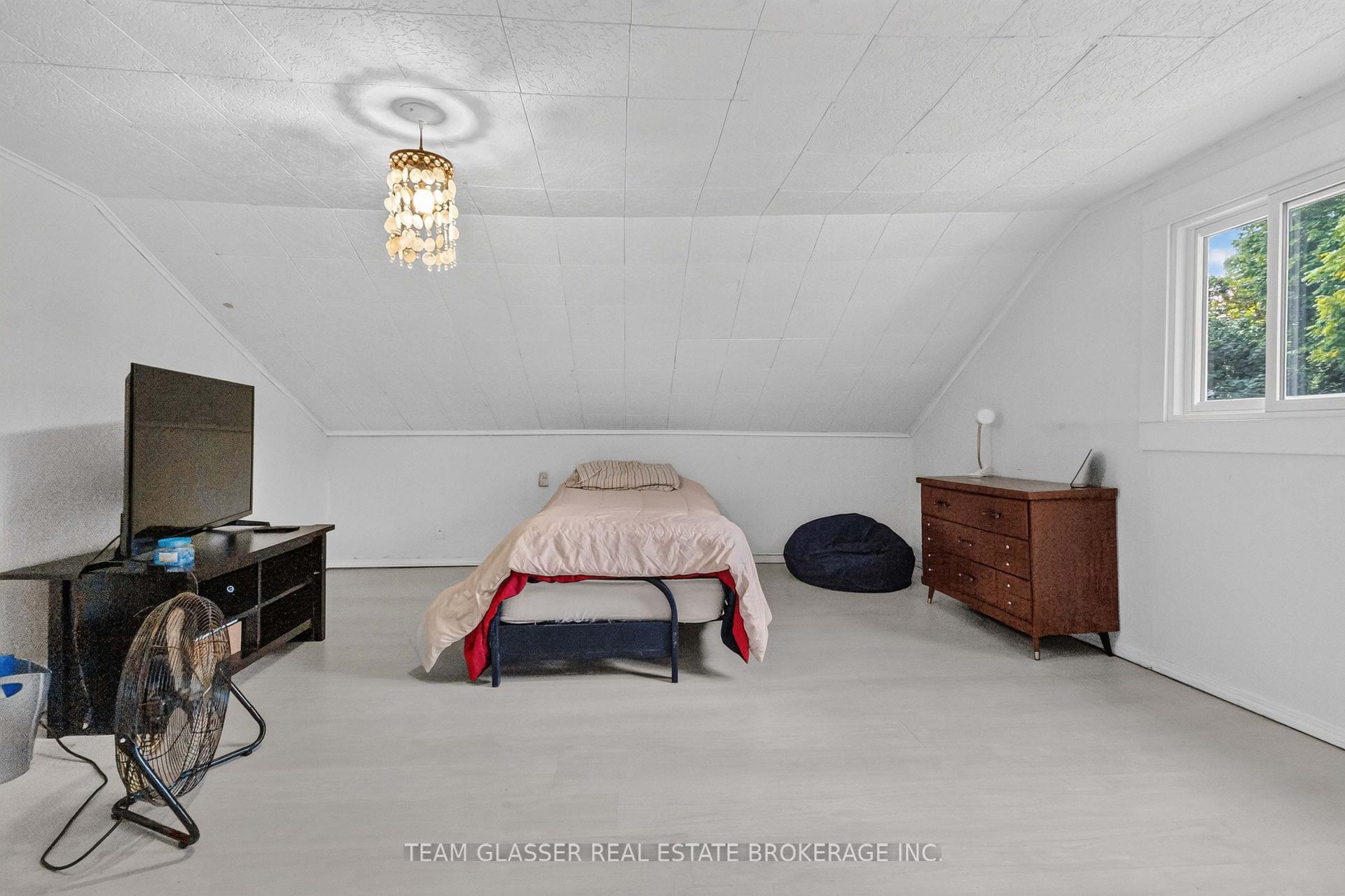 Photo 31 of 118 Inkerman Street, St. Thomas — HOMEH