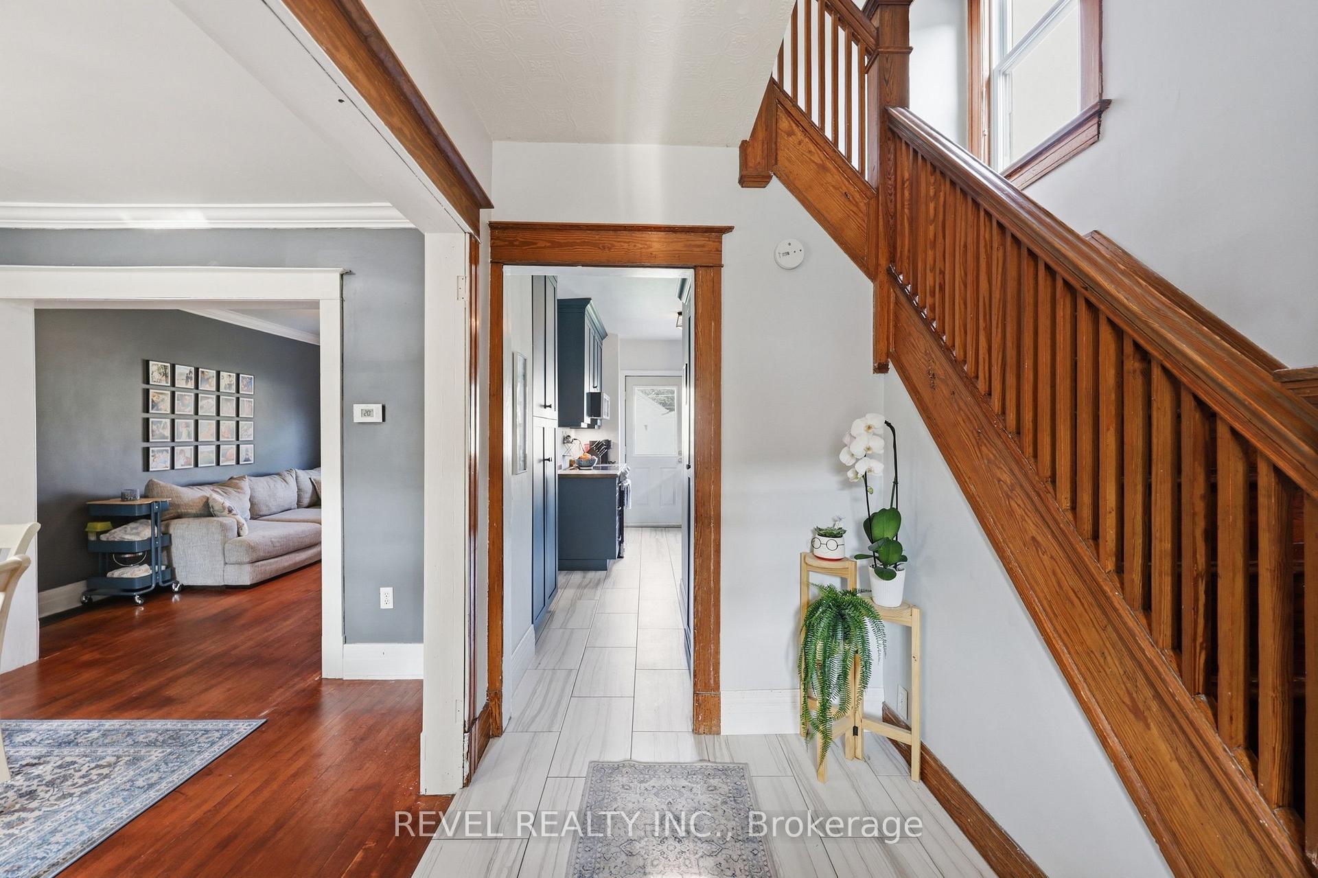 Photo 4 of 52 Berryman Avenue, St. Catharines, E. Chester — HOMEH