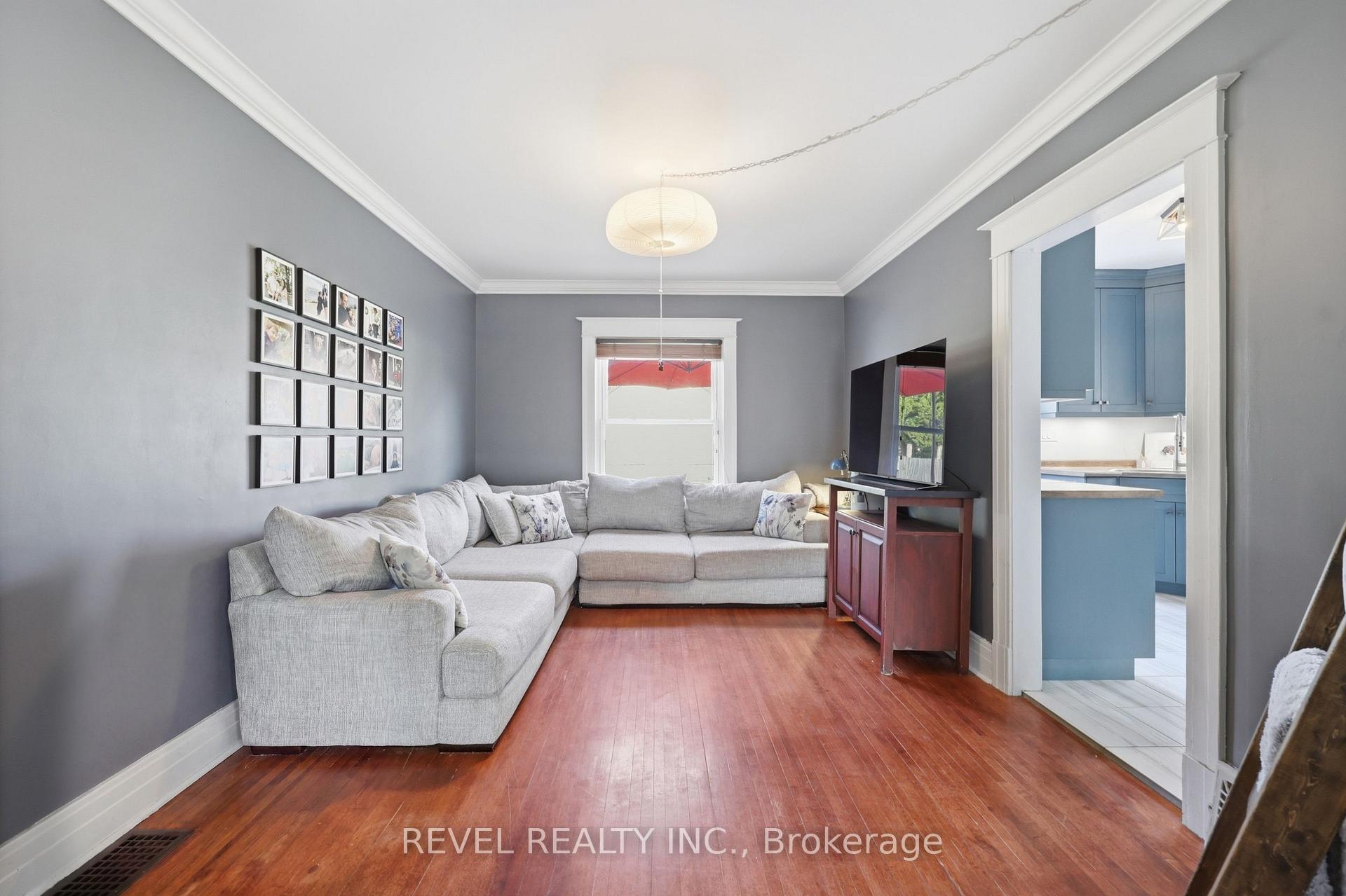 Photo 8 of 52 Berryman Avenue, St. Catharines, E. Chester — HOMEH