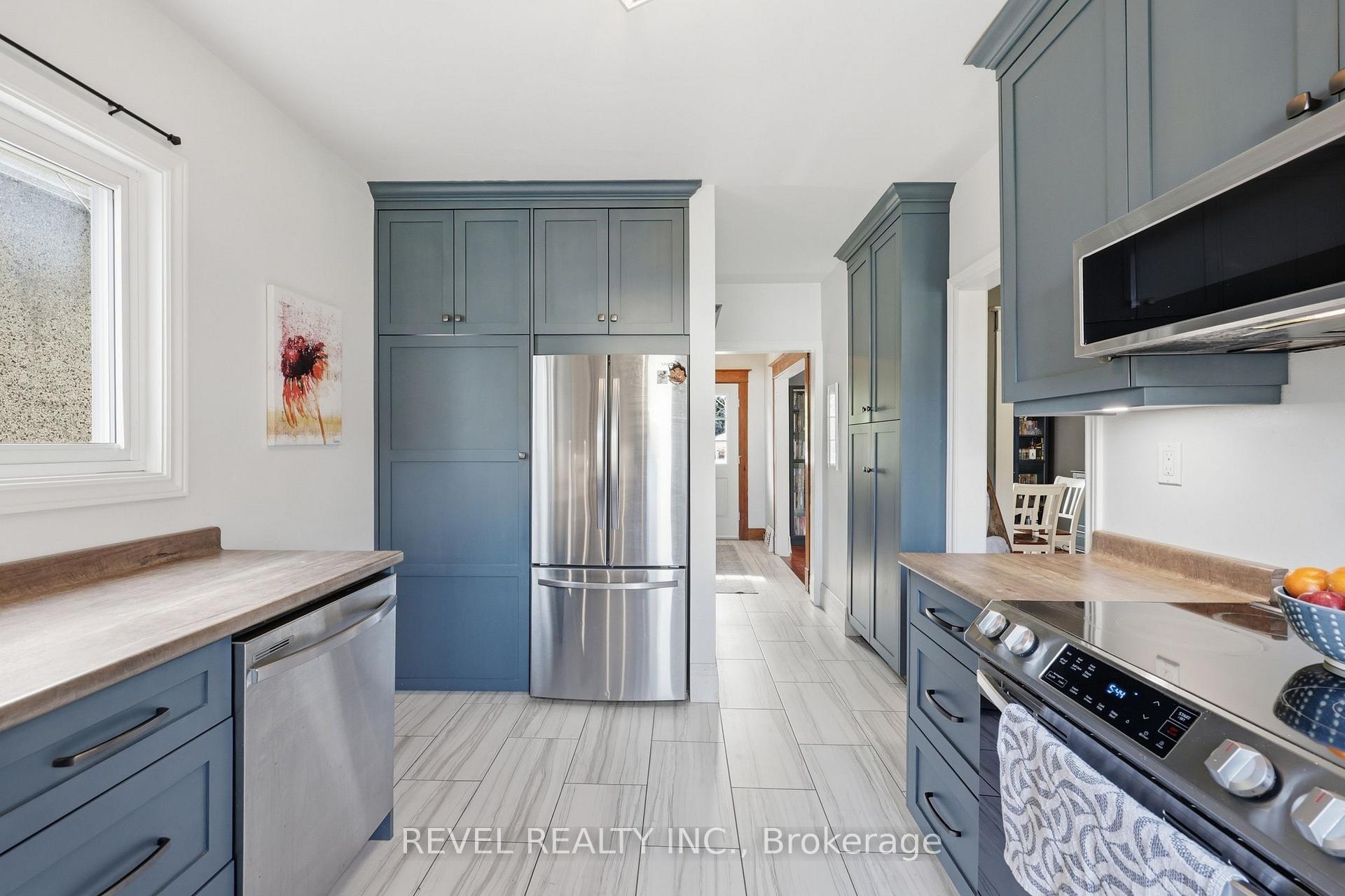 Photo 13 of 52 Berryman Avenue, St. Catharines, E. Chester — HOMEH