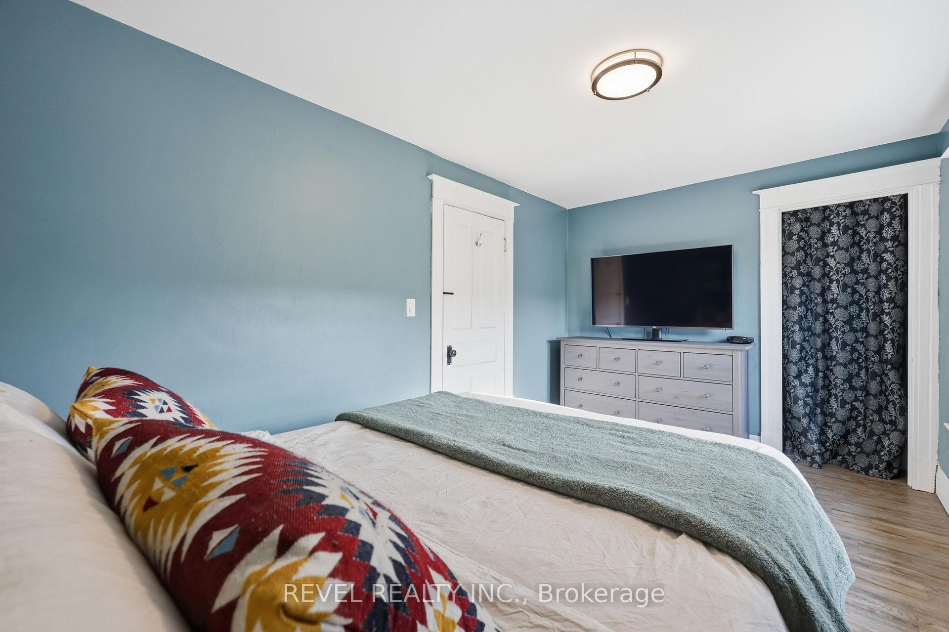 Photo 17 of 52 Berryman Avenue, St. Catharines, E. Chester — HOMEH
