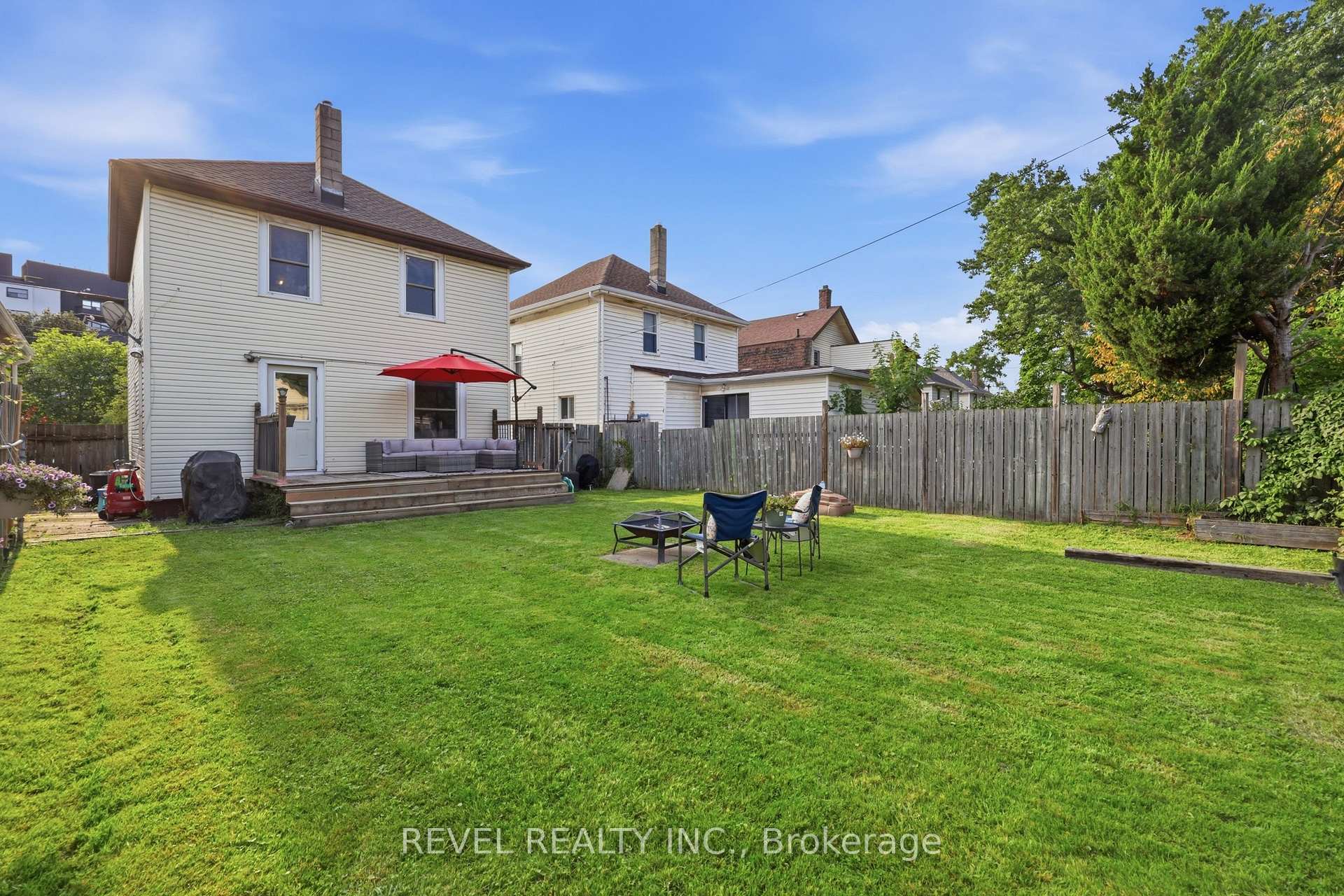 Photo 25 of 52 Berryman Avenue, St. Catharines, E. Chester — HOMEH