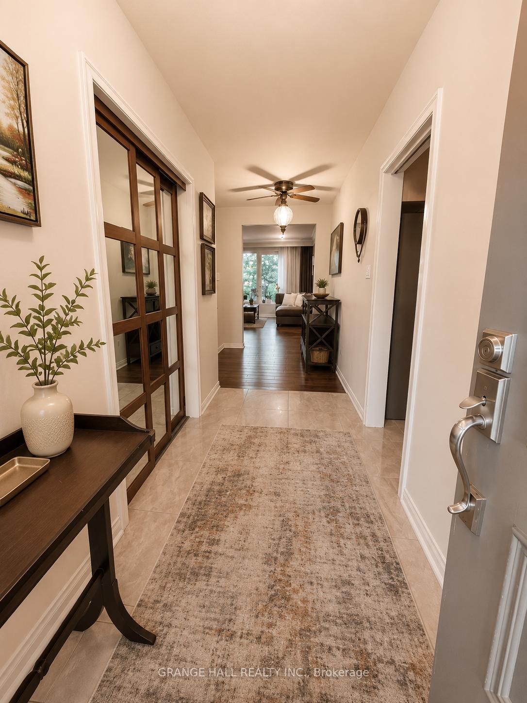 Photo 4 of 210 Lloyd Manor Road, Etobicoke, Princess-Rosethorn — HOMEH