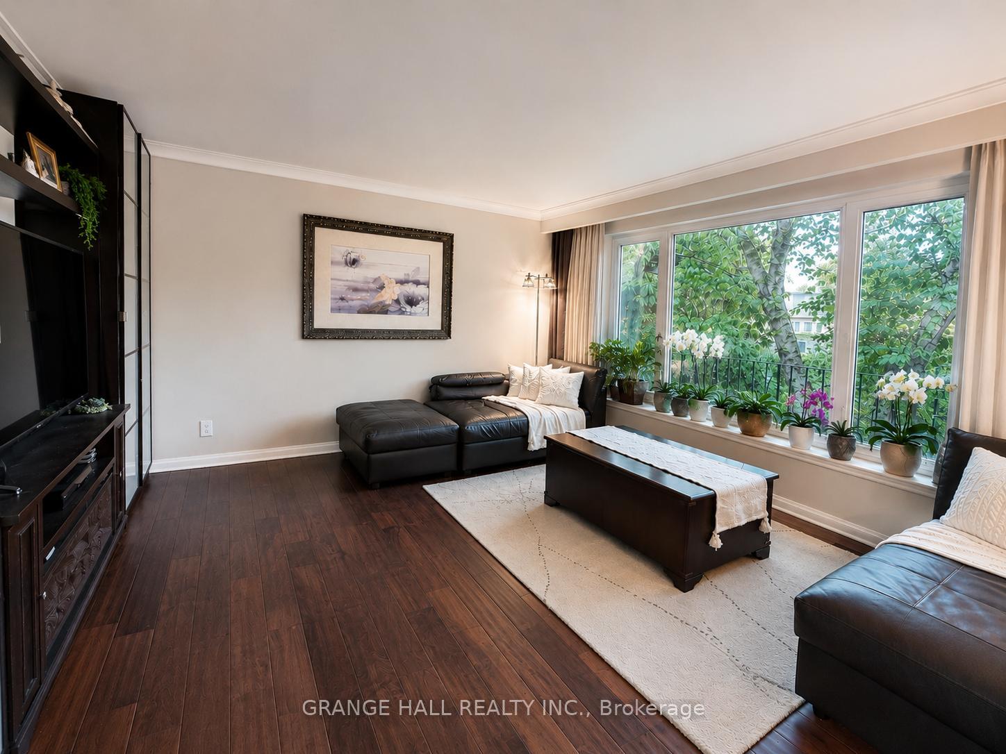Photo 15 of 210 Lloyd Manor Road, Etobicoke, Princess-Rosethorn — HOMEH