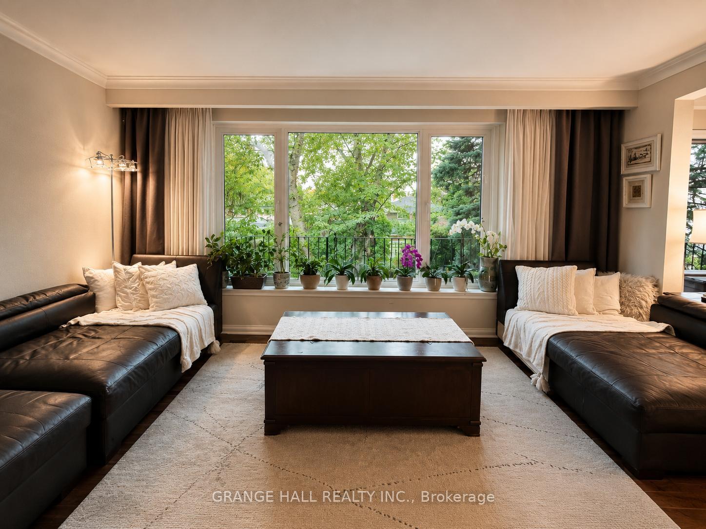 Photo 16 of 210 Lloyd Manor Road, Etobicoke, Princess-Rosethorn — HOMEH