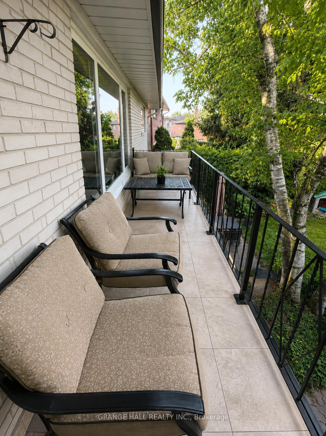 Photo 18 of 210 Lloyd Manor Road, Etobicoke, Princess-Rosethorn — HOMEH